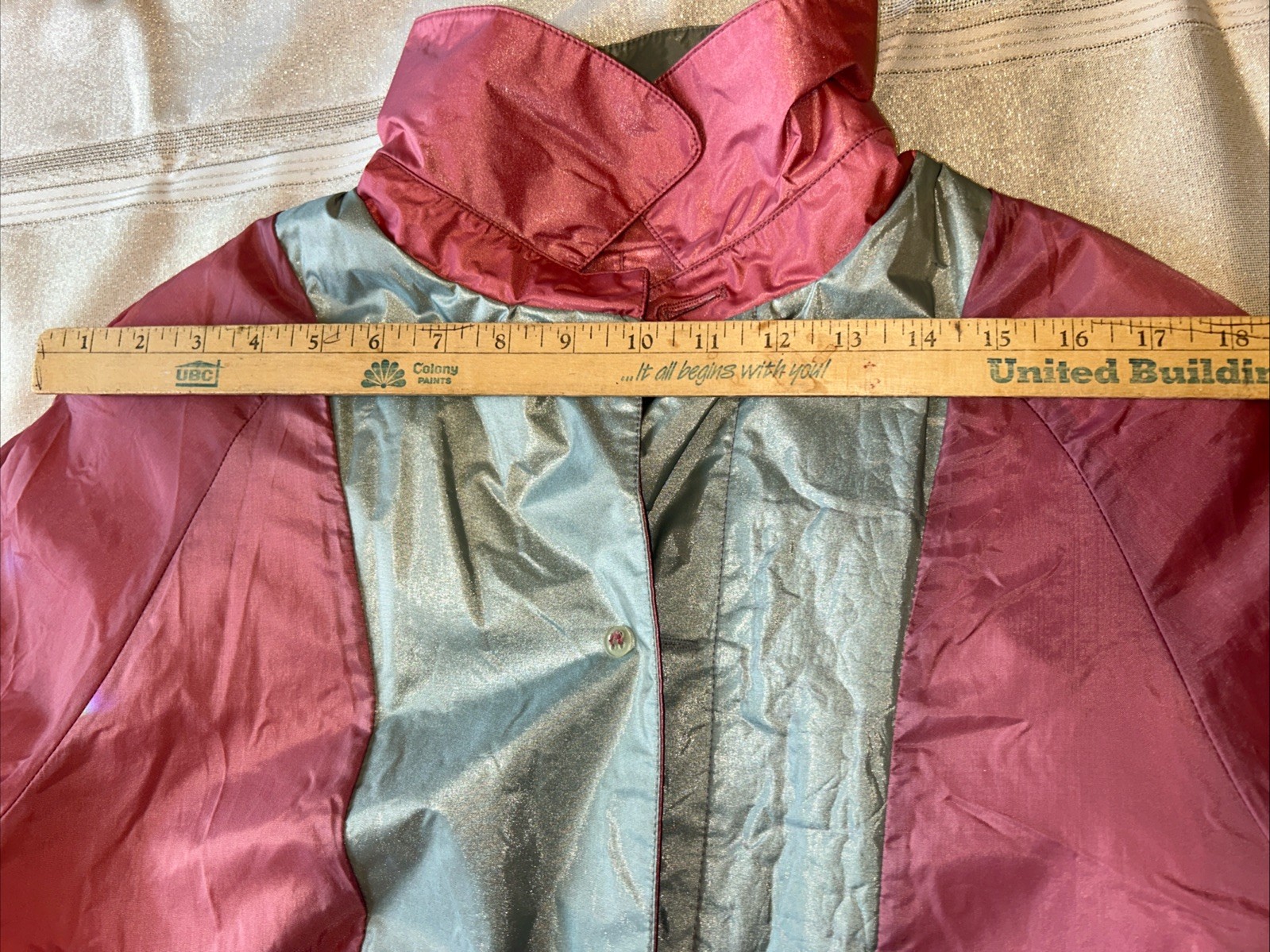 Vintage 60s Long Nylon Rubber Backed Trench Coat Pink Gray Women’s Size 20 1/2