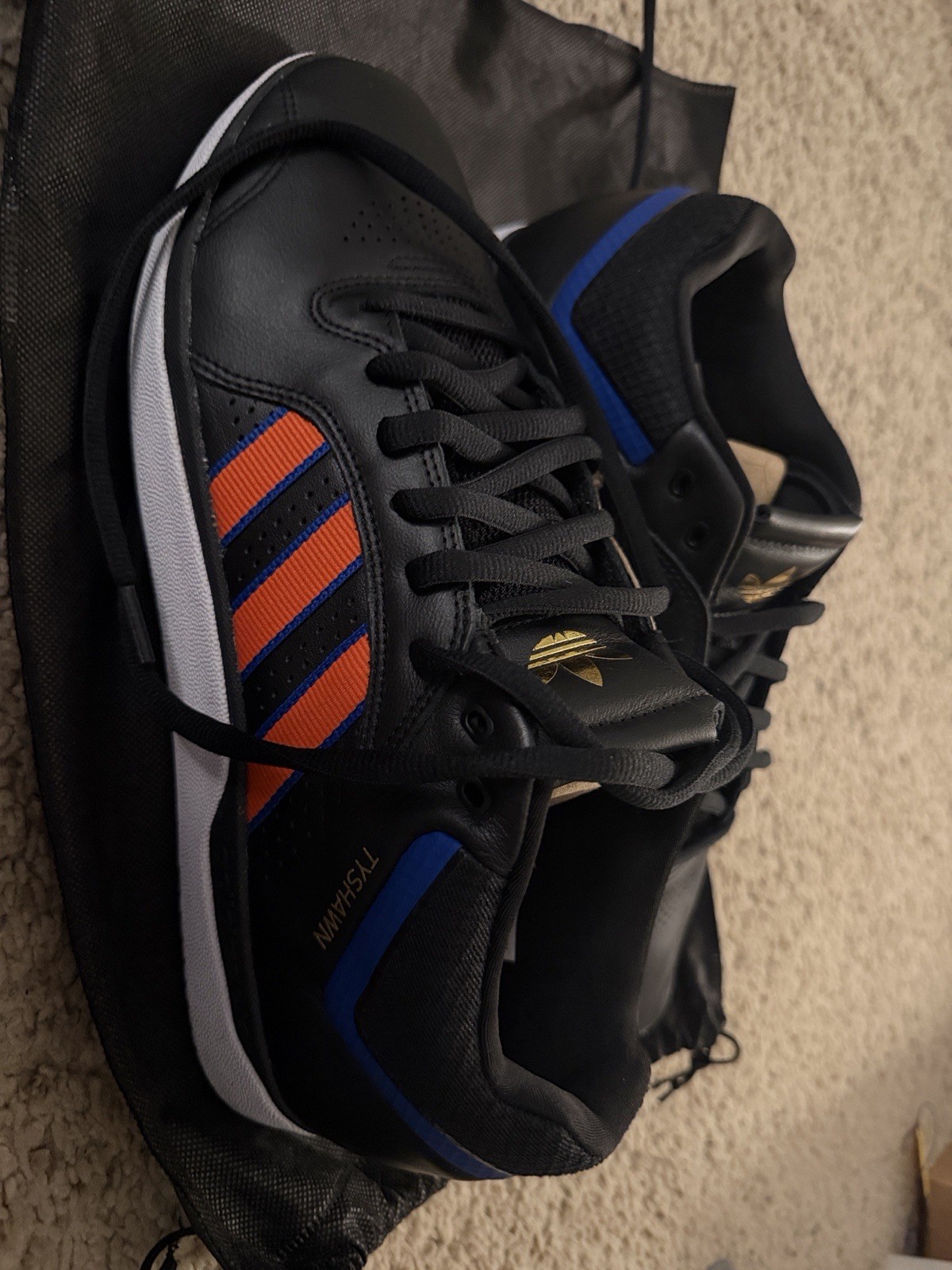 New York Knicks Tyshawn Leather Skate Sneakers Core Black/Orange/Royal Adidas