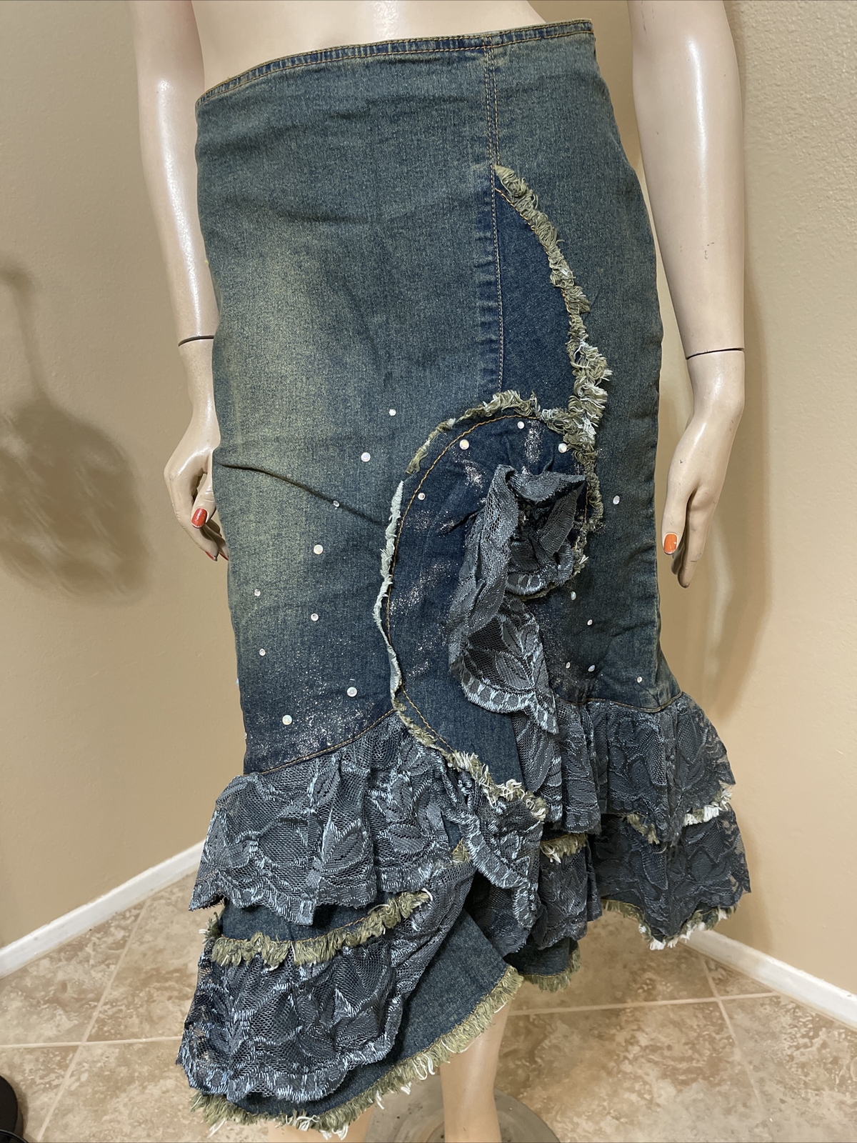 Women’s Blue Denim Cotton Casual Beaded Embroidered Boho Size L(8-10) Skirt 9018