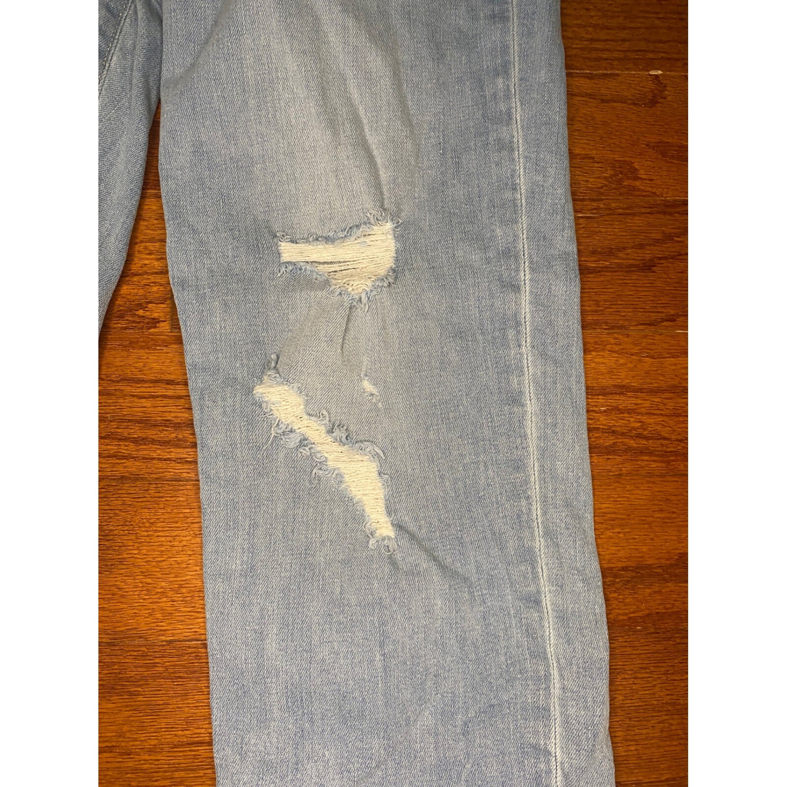 Joe’s Light Blue Distressed Jeans Size 29