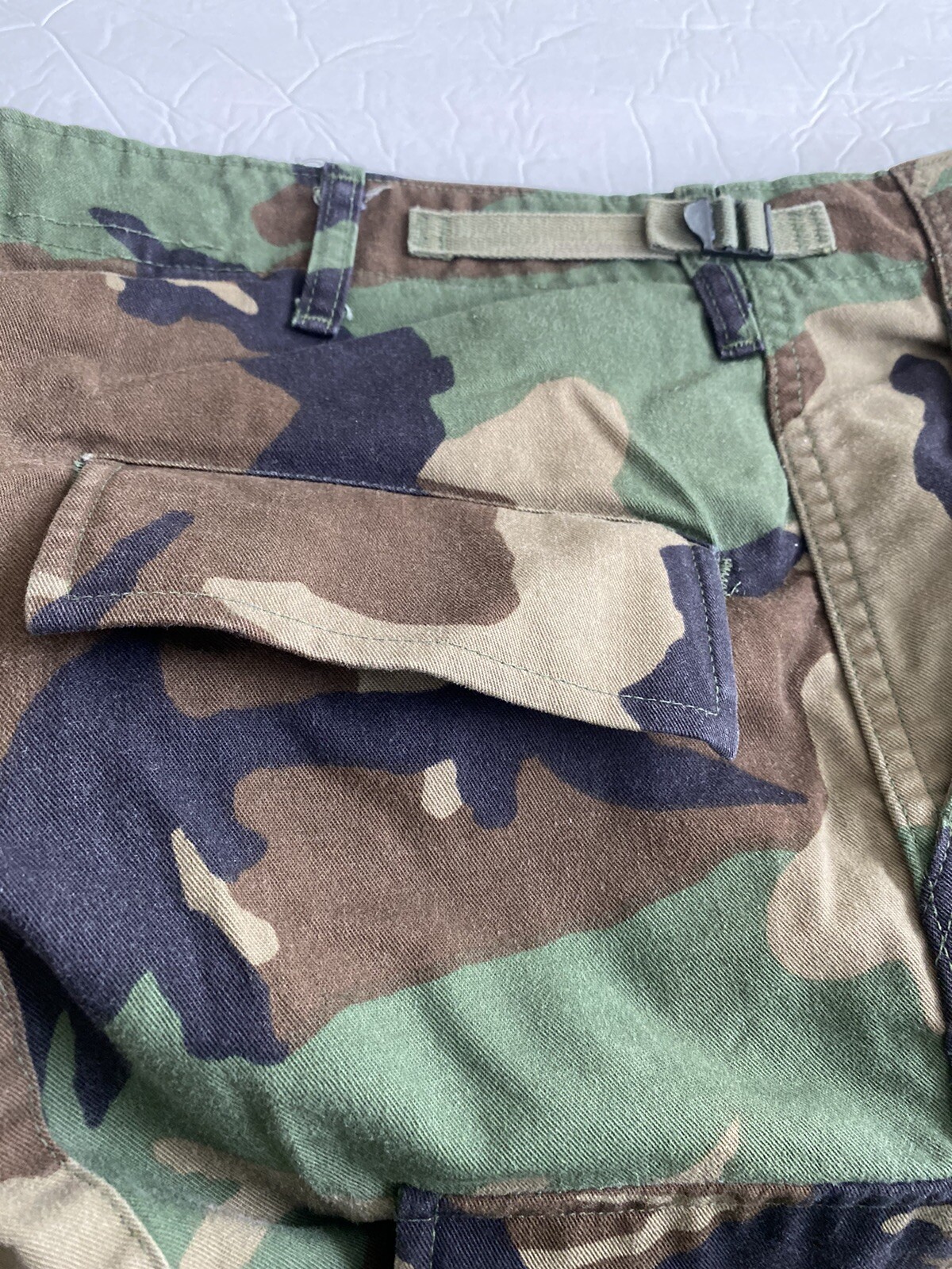 military cargo camo pants mans M heavy weight ,long 42 1/2 in, rise 12 in
