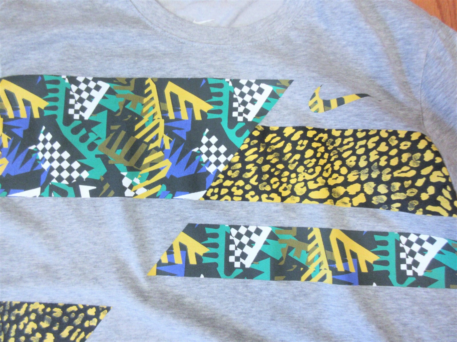 NIKE COTTON ASH GRAY T-SHIRT Sz MEDIUM, M