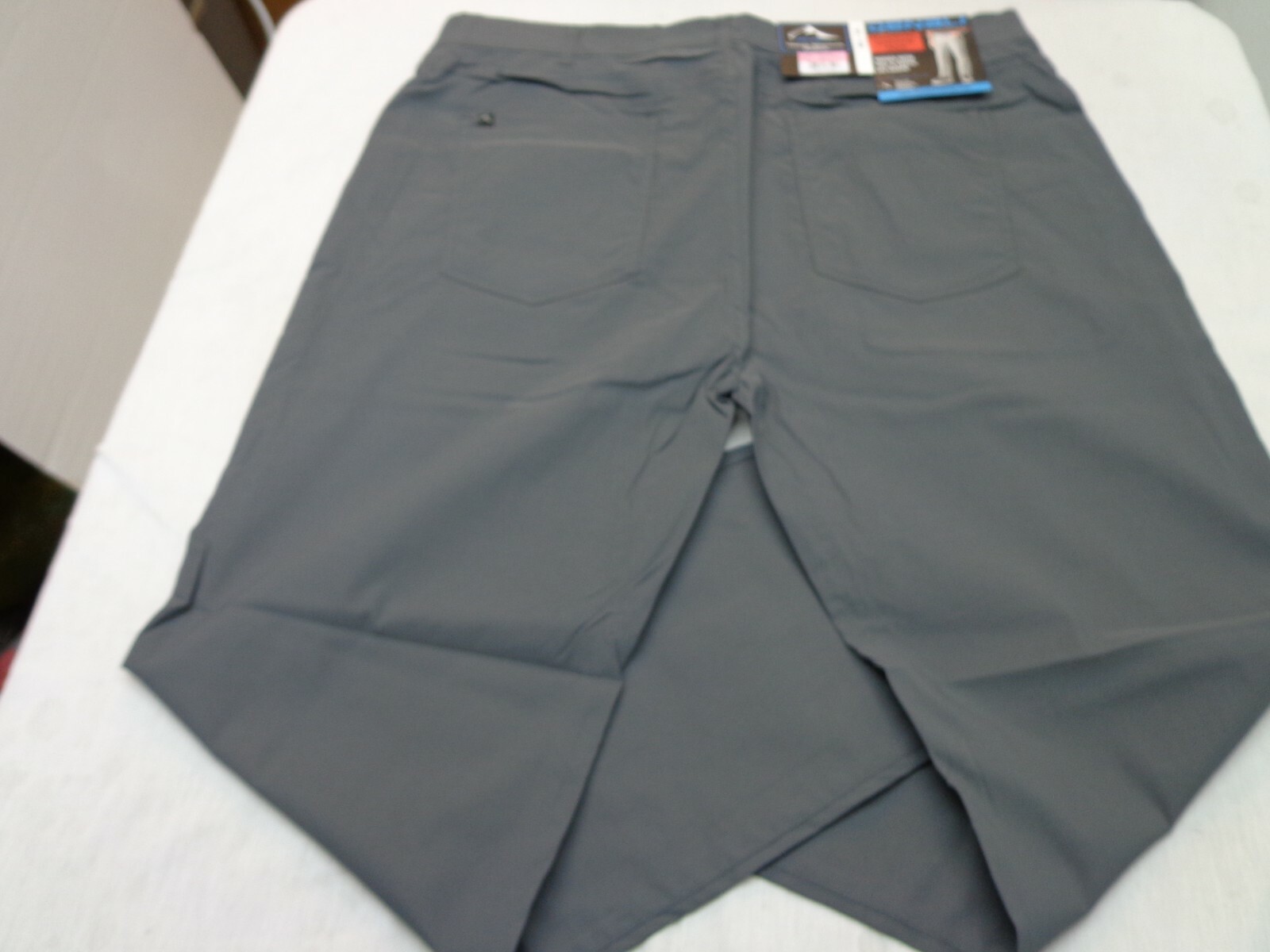 DENALI Dusty Grey Technical Stretch Pants NWT 40/32 MSRP $54