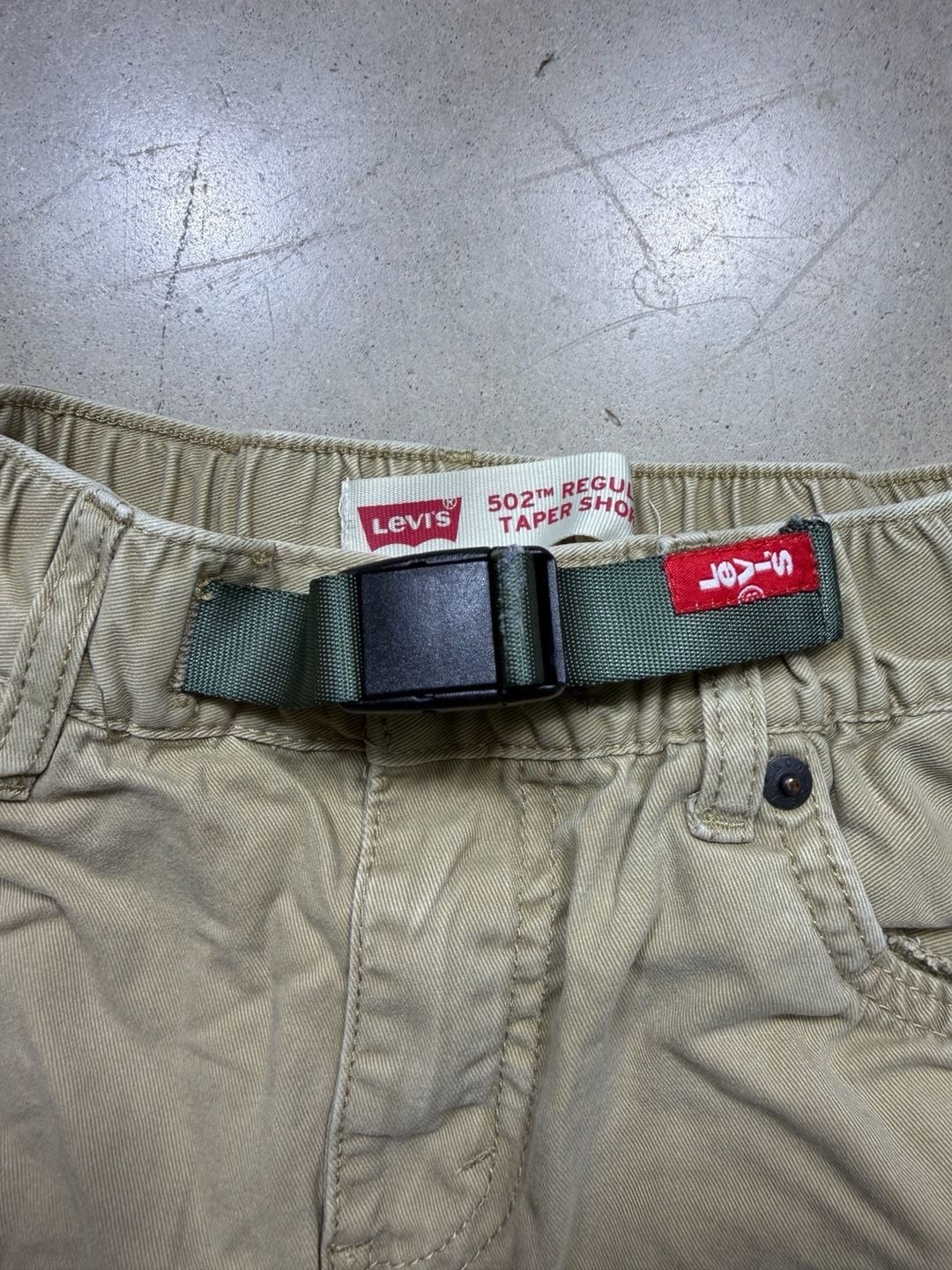 Levi’s 502 Regular Taper Chino Shorts with Webbed Belt – Boys Size 12 Reg
