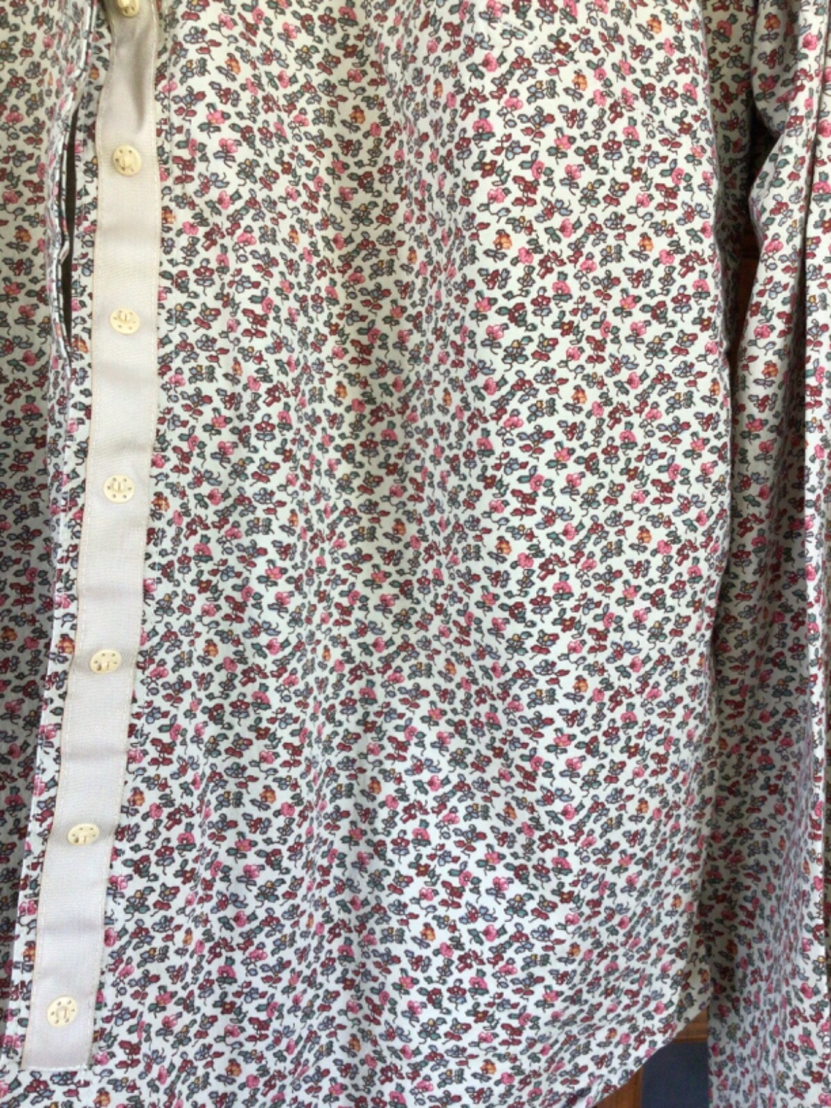 Vintage Liz Claiborne Blouse Medium Snap Front Lg Sleeves Tan Red Green Print