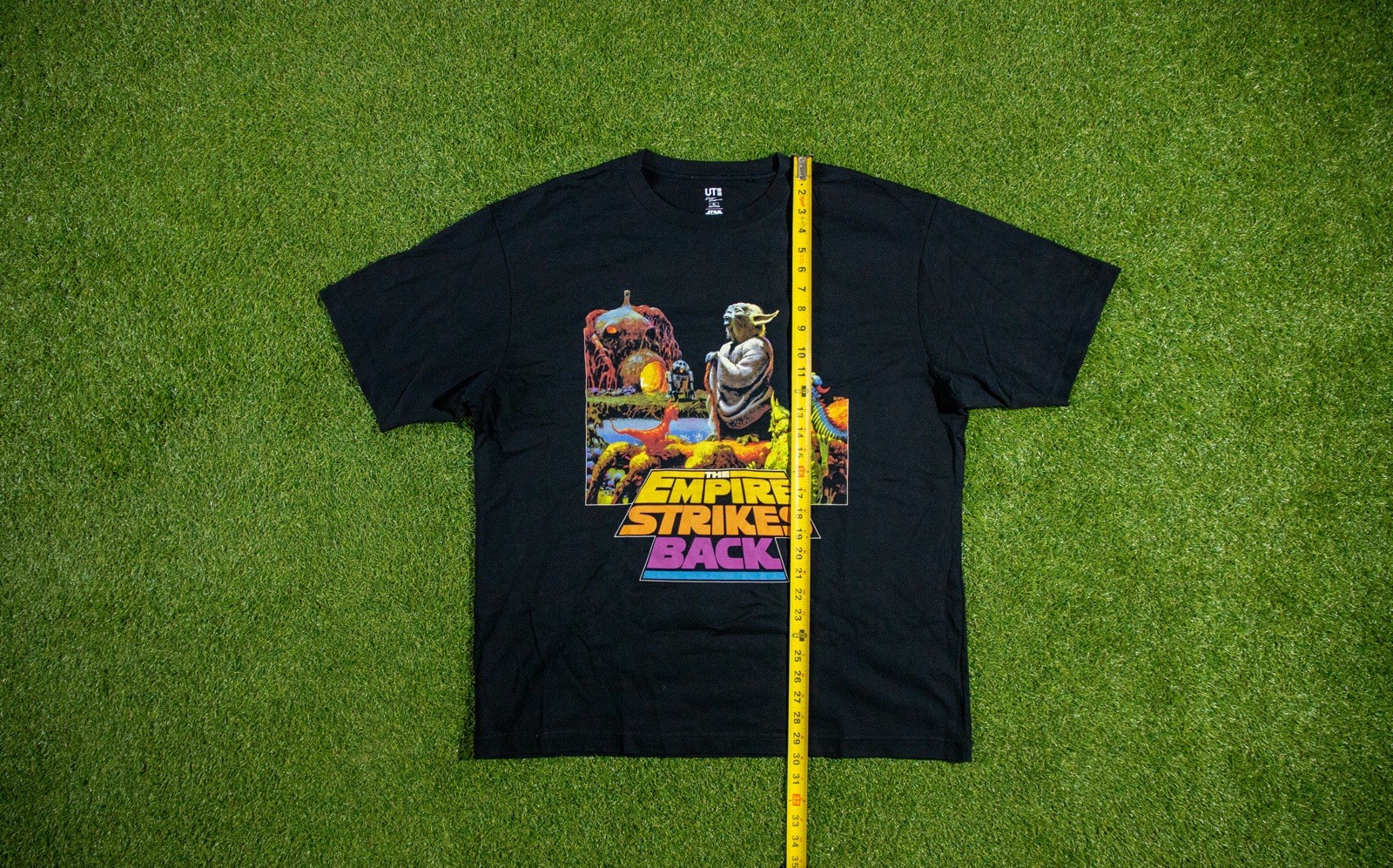 Uniqlo x Star Wars ‘The Empire Strikes Back’ T Shirt Black Size XL