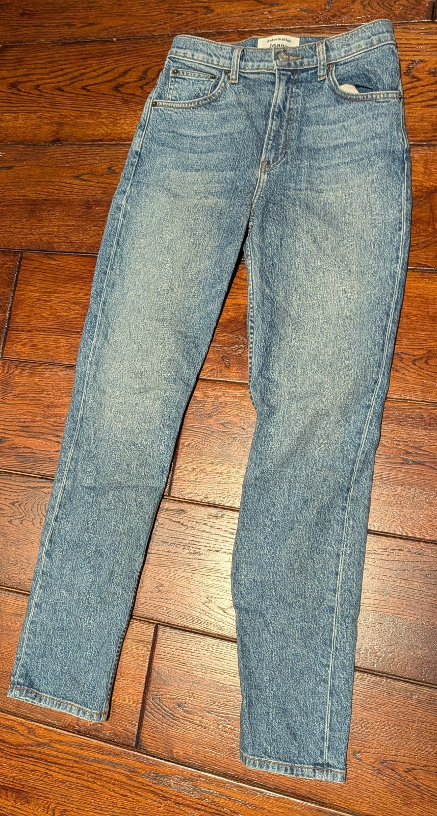 Reformation Women’s Liza High Straight Jean in Palermo Wash – 25(12.75″)x29.5″