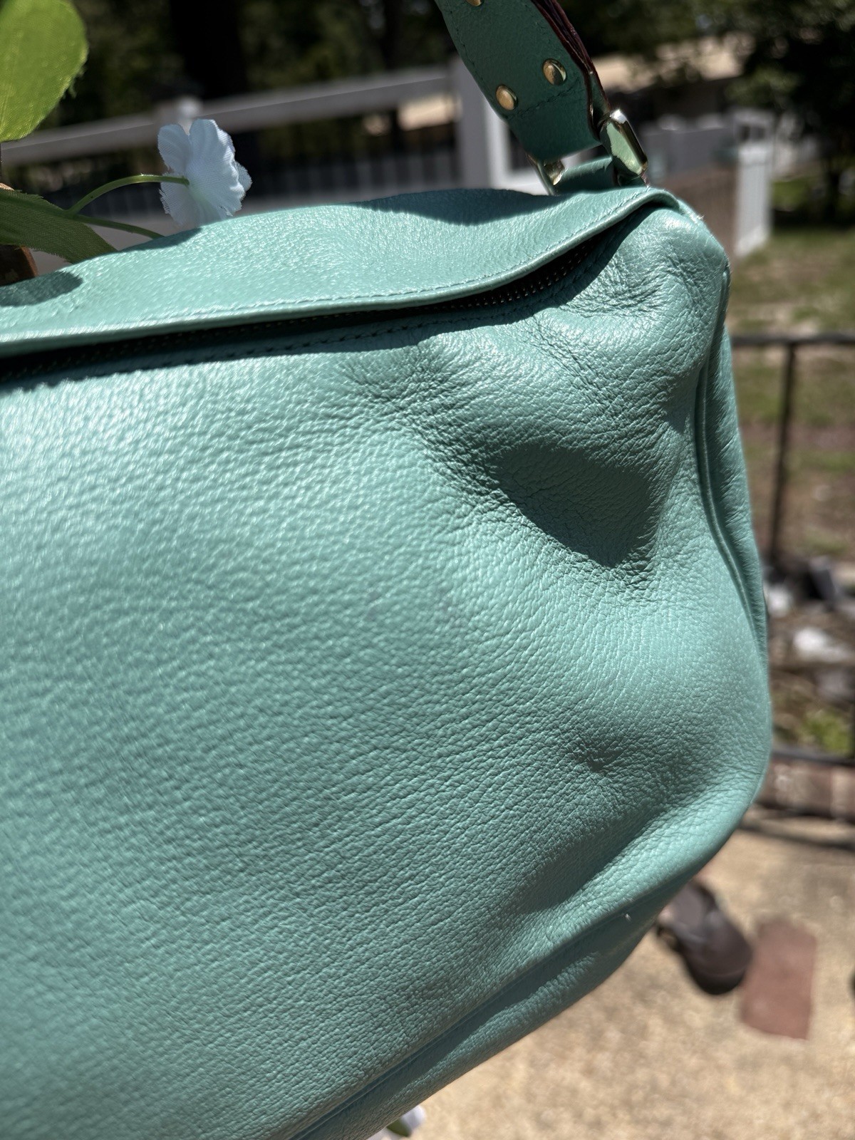 kate spade new york Green Pebbled Shoulder Bag Gold Hardware Zip, Inner Pockets