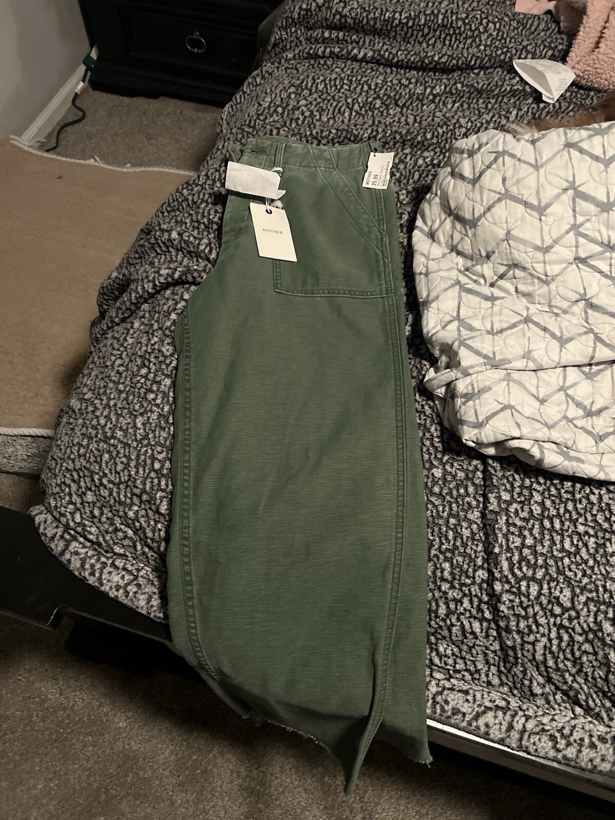 Mother Roger That RTH. Size 2/25 small hole under left pocket . NWT ￼