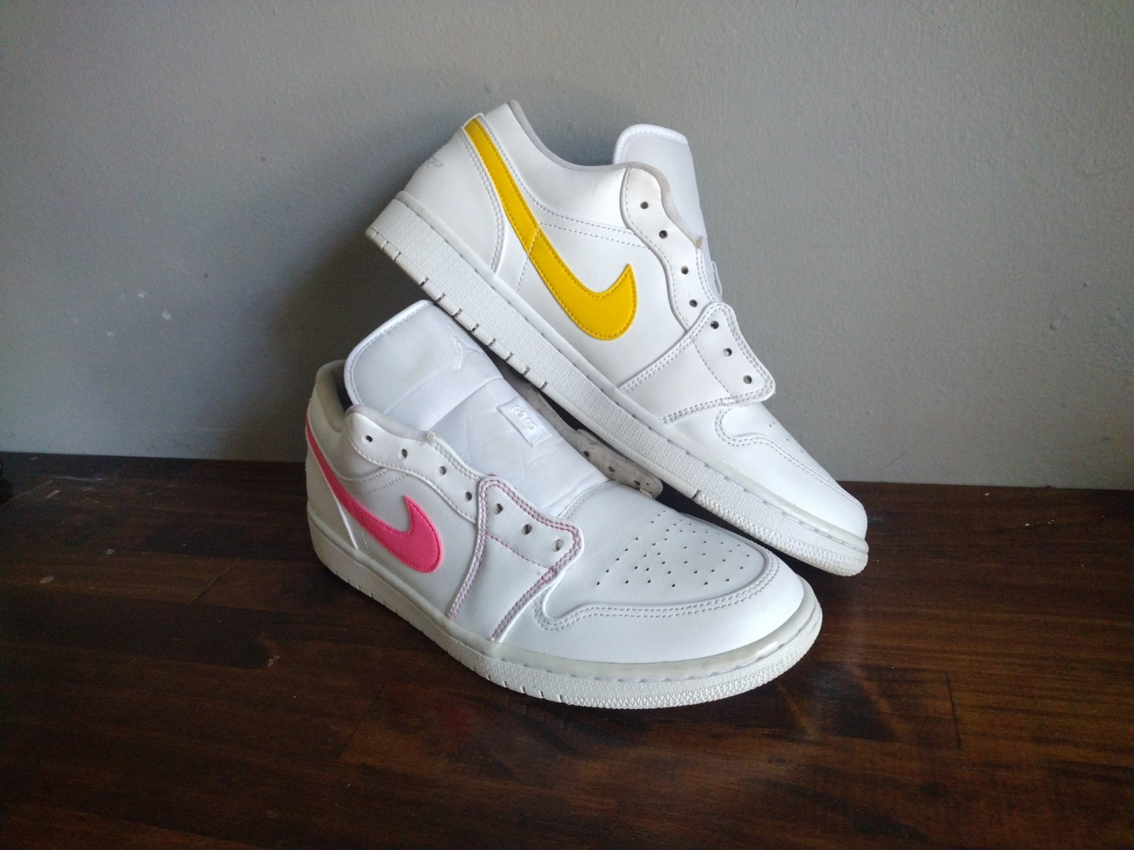 Size 10 – Air Jordan 1 Low White with Multi-Color Swoops 🔥 Clean