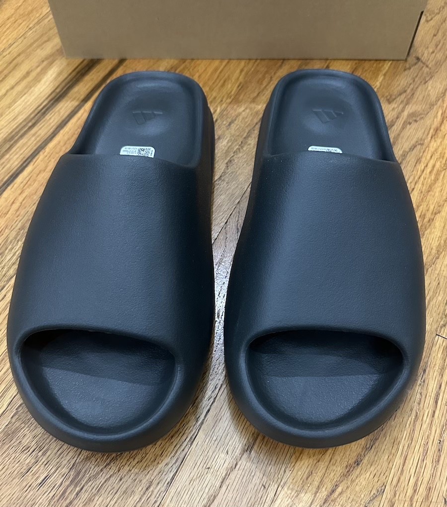 adidas Yeezy Slide Dark “Onyx” ID5103 Black Slides Men’s 11