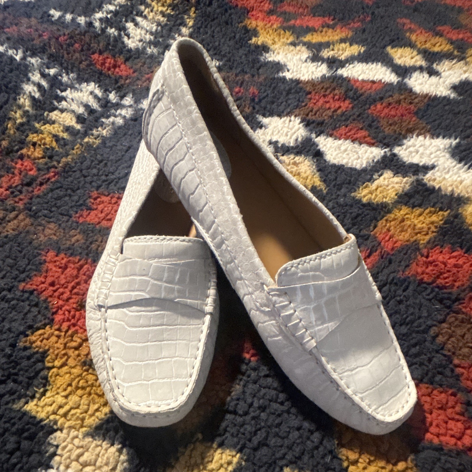 Clarks Women’s White Croc-Embossed Leather Loafer Flats Slip-On 8.5W