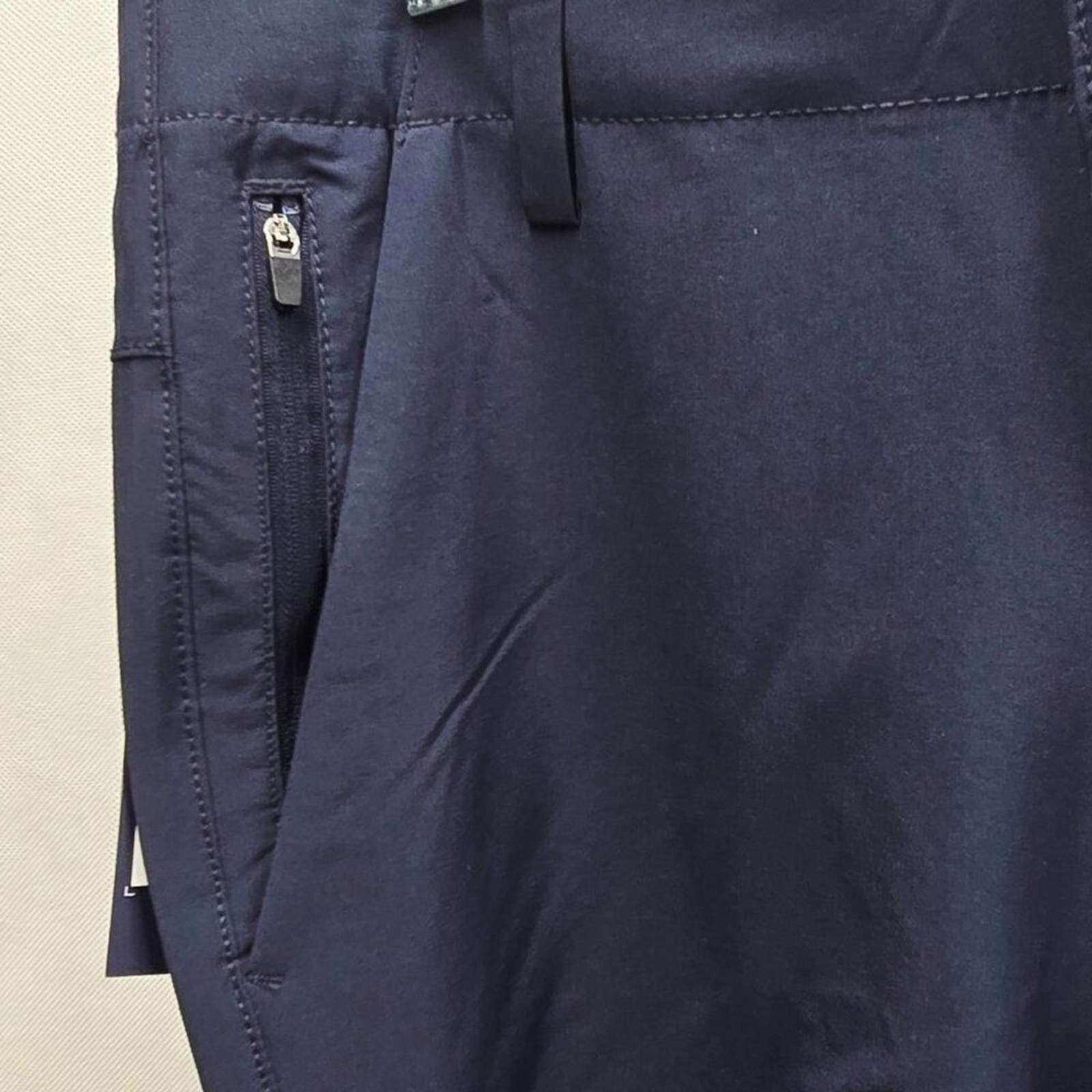 NWT MEN’S CHAPS POLY/SPANDEX COMFORT STRETCH MULTI POCKETS NAVY SHORTS 32 $65