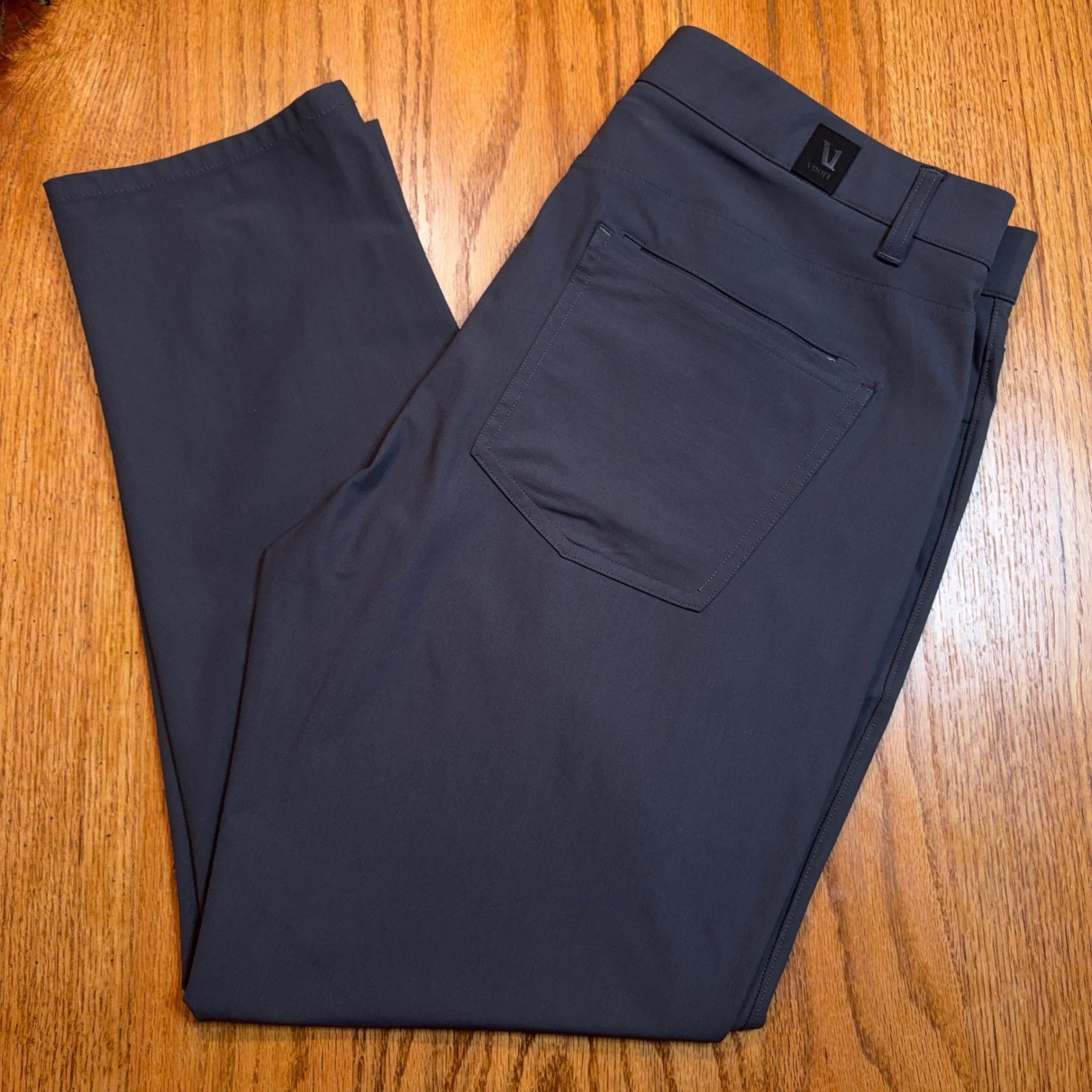 Vuori Meta Pants Mens 36 Charcoal Gray Technical Stretch Slim Straight V430 FLAW