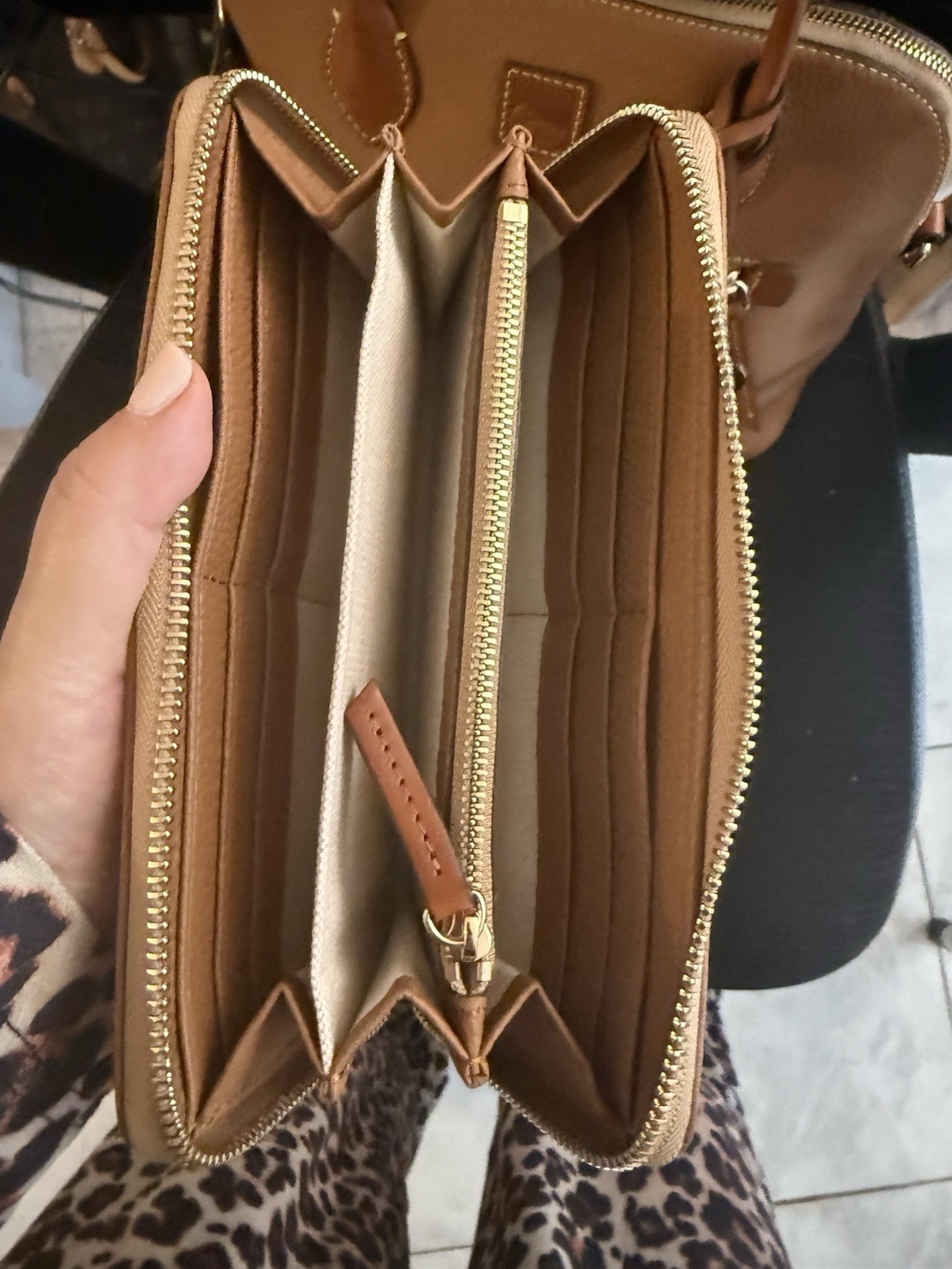 Dooney & Bourke Pebble Grain Domed Satchel Handbag with wallet and card case