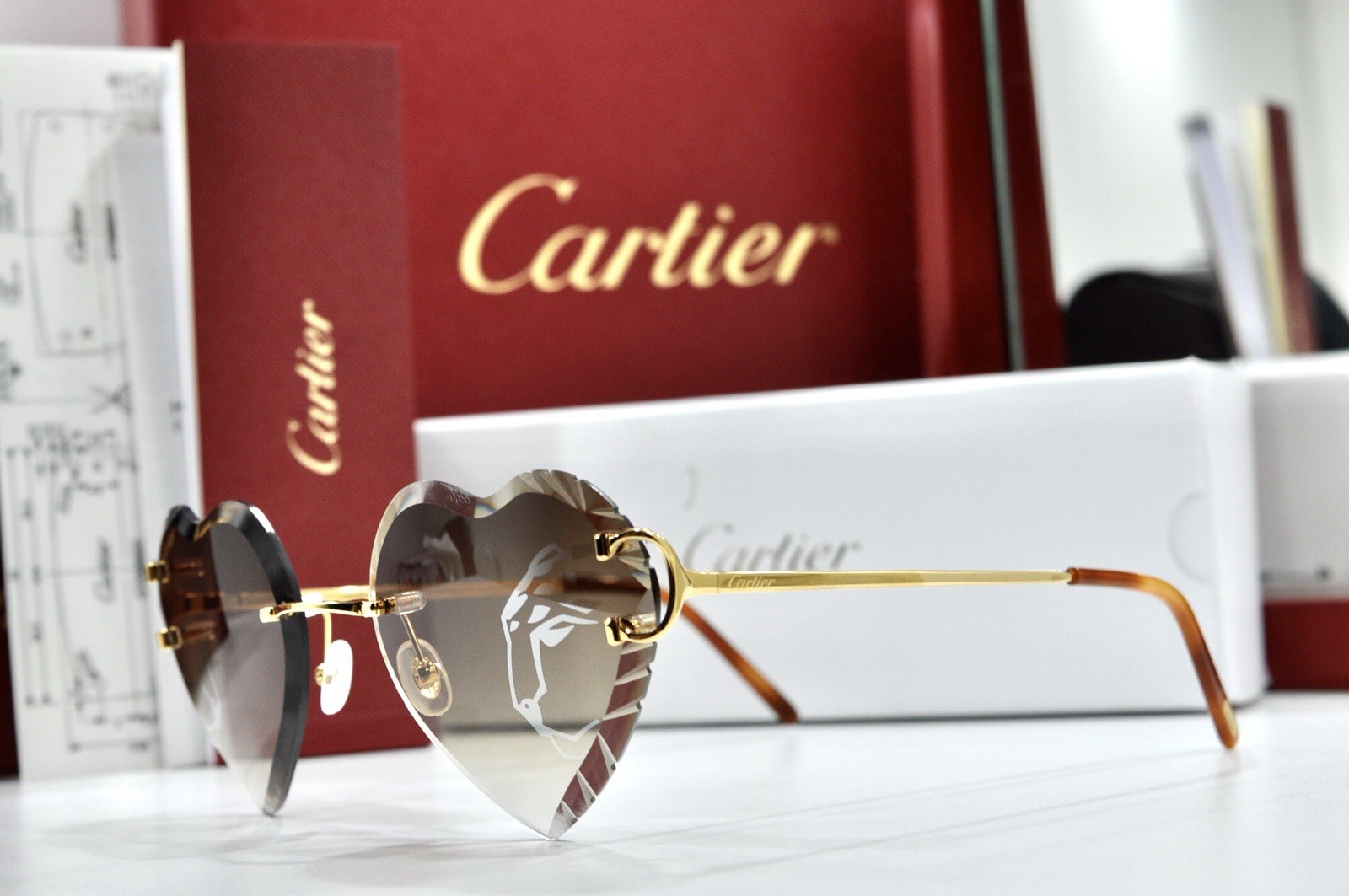 New Cartier rimless sunglasses glasses Diamond Cut heart decor Big C gold Frame