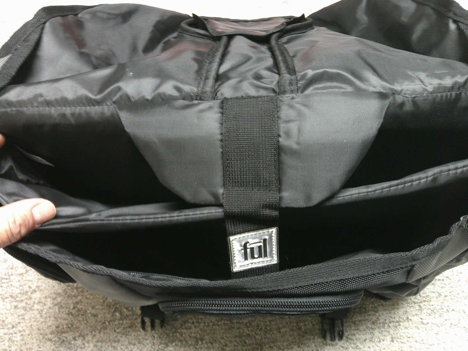 Ful Messenger Bag 18×4.5×11 Padded Laptop Black Gray Venom Energy Logo
