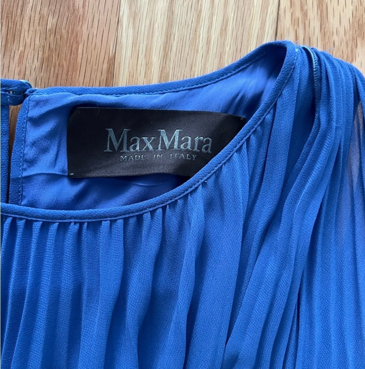 Perriwinkle Blue Max Mara Pleated Dress, Size 6, Excellent condition