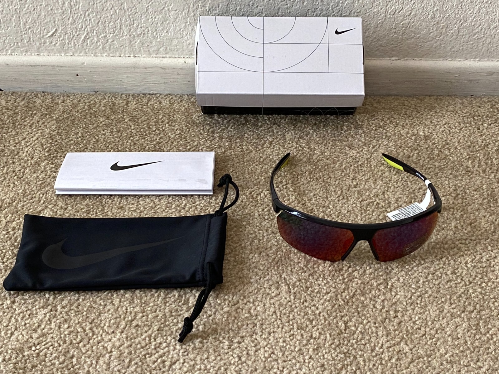 Men Nike Gale Force Sunglasses CW4669 Anthracite Frame Field Tint Lens New w/Box