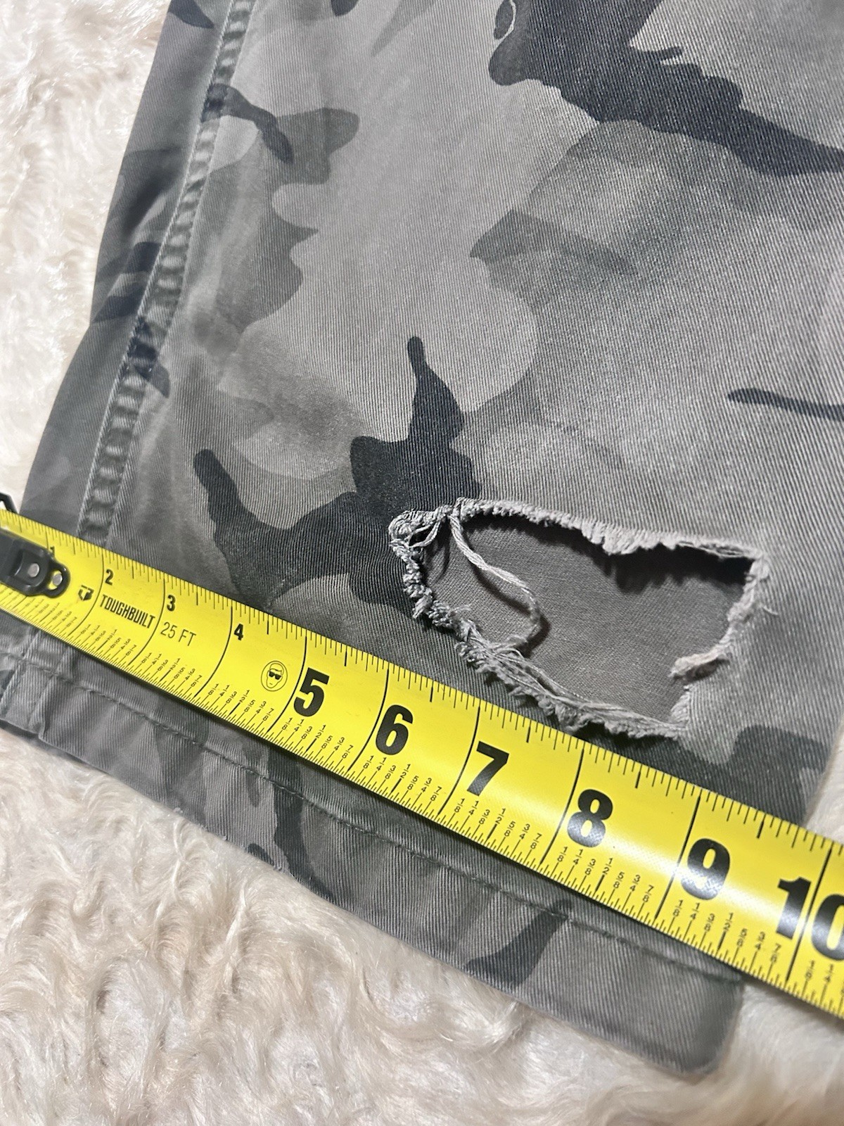 Wrangler Cargo Camo Distressed