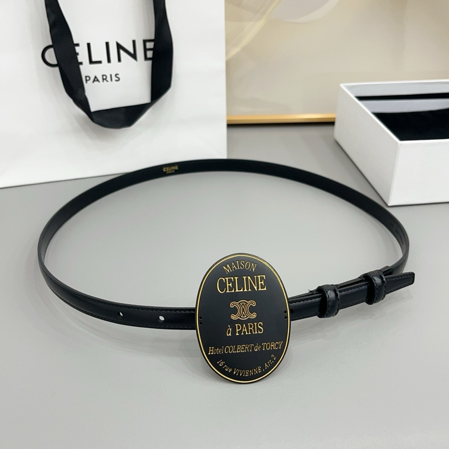 Women’s Celin*e 1.3cm/0.51in Black Leather Belt Black retro oval badge buckle