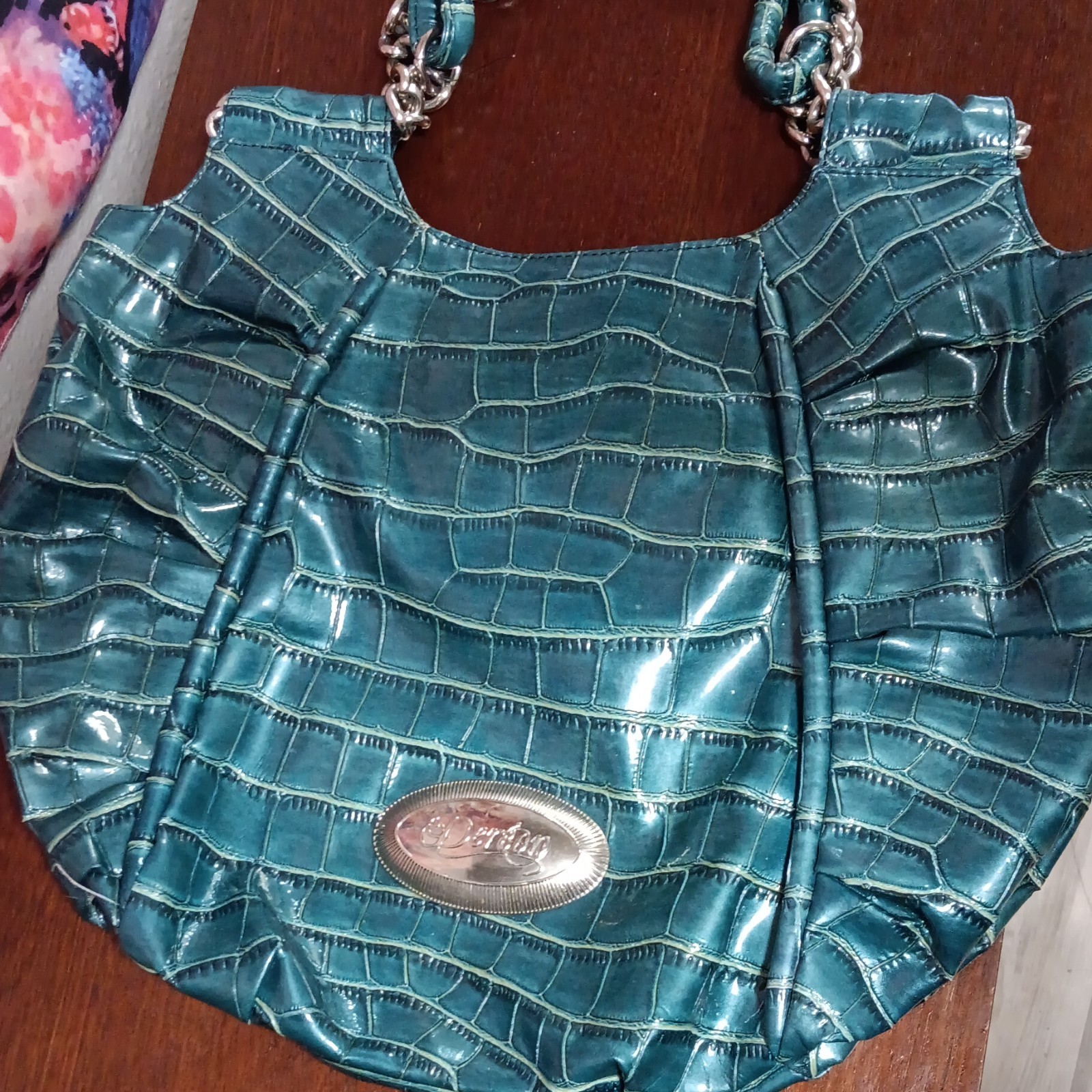 Carlos Santana Blue Croc Embossed Medium Shoulder Bag Chain Strap Magnetic