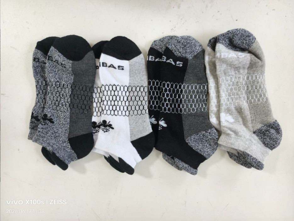 4 pairs BOMBAS Men’s honeycomb Original Ankle Socks Size Med 4 Colors Mix