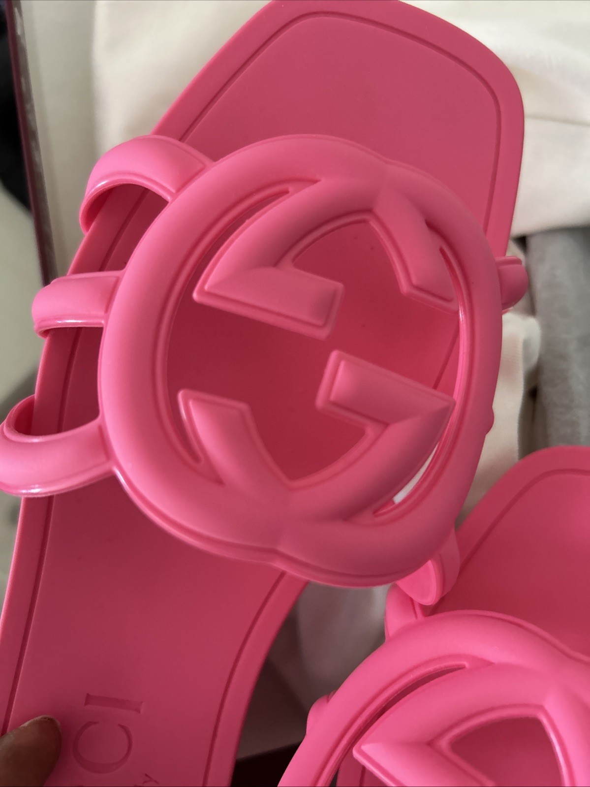 GUCCI PINK INTERLOCKING RUBBER SLIDE SANDALS