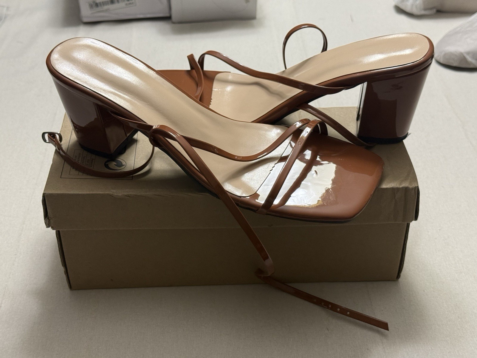 Women’s Brown Strappy Block Heel Sandals CN43 Fits US 10 Square Toe Ankle Wrap