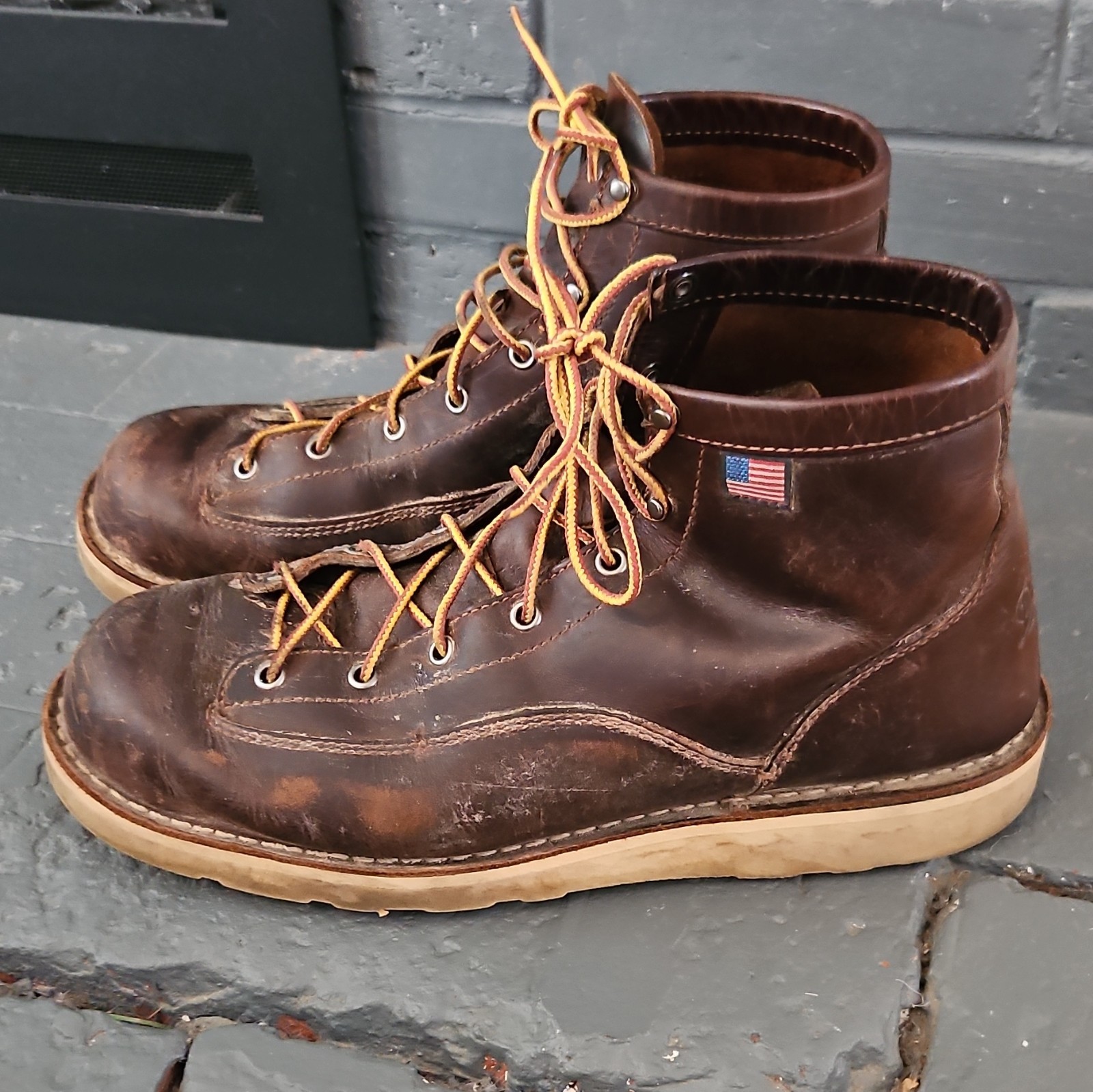 Danner Men’s Brown Leather Work Boots sz 13 wide Round Toe Lace-Up US 13 EE EH