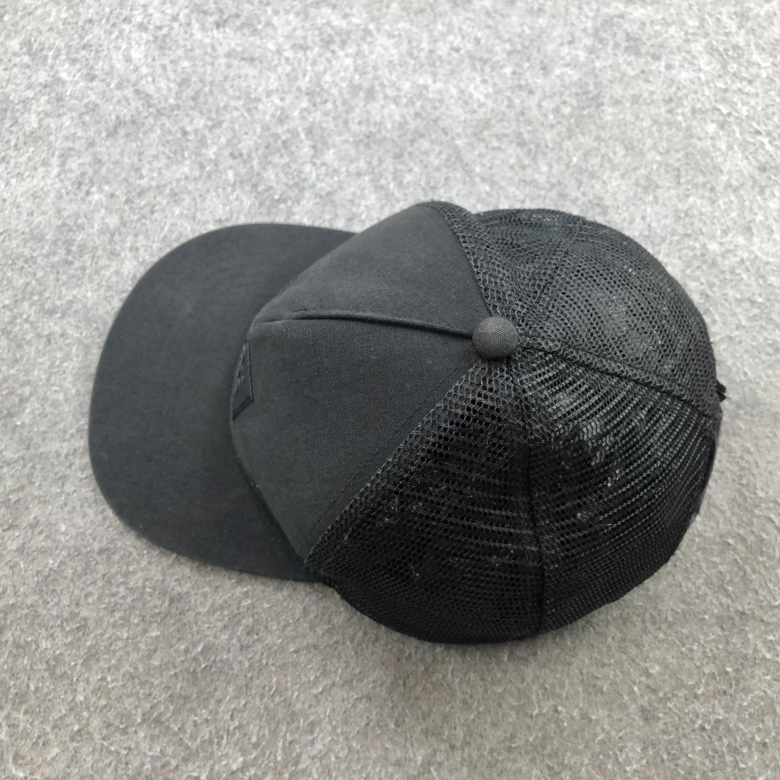 On Cloud Hat Cap Snap Back Mens One Size Black Mesh Trucker Run