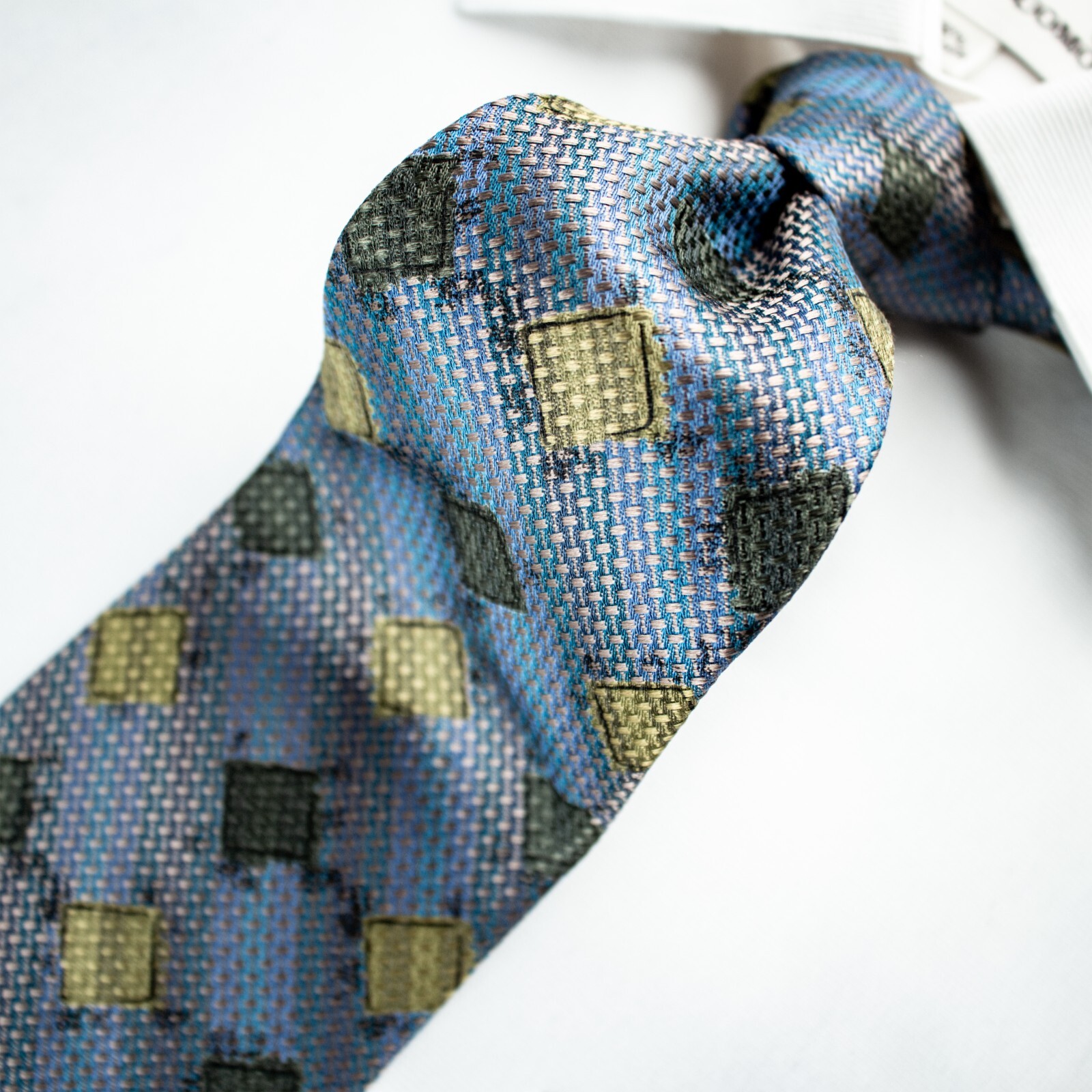 ERMENEGILDO ZEGNA Blue Yellow Green Geomet Silk Woven Necktie TIE 58″L x 3.75″W
