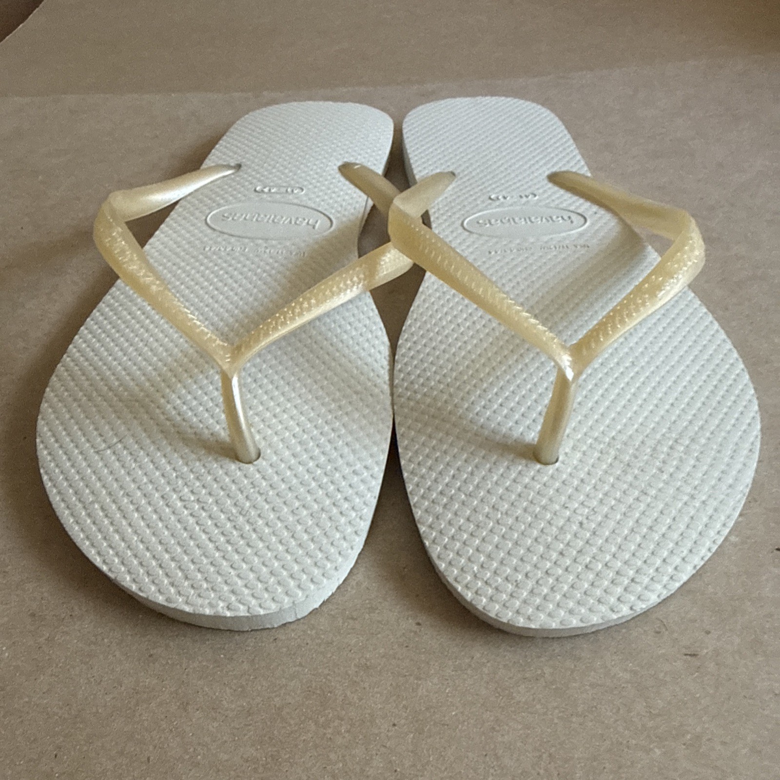 Havaianas Slim White Pearlized Straps 41/42 – New