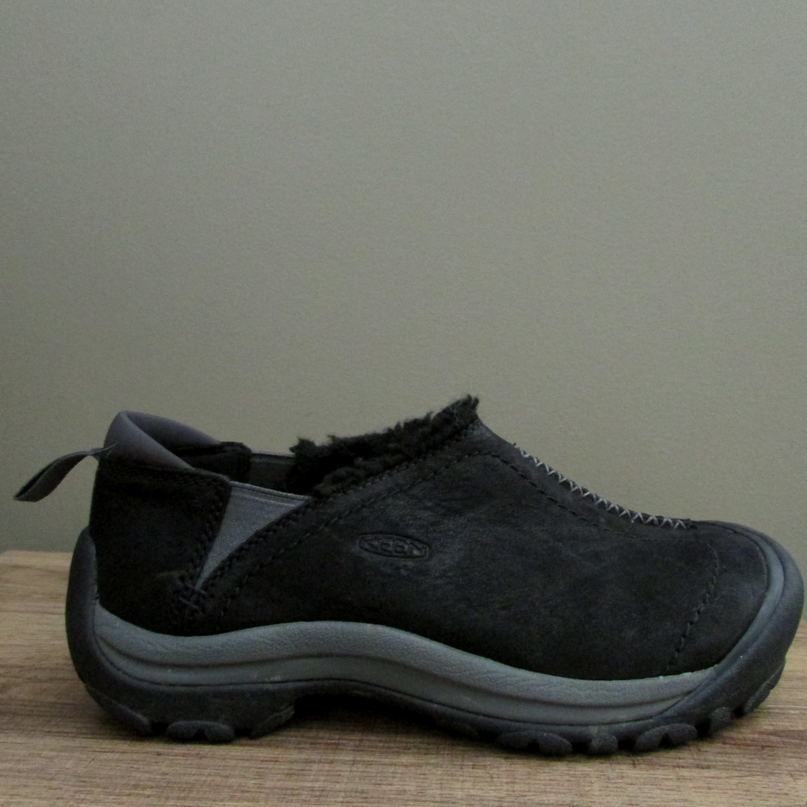 Keen Kaci Oiled Nubuck Leather black slip on Casual Comfort Shoes Sz 9