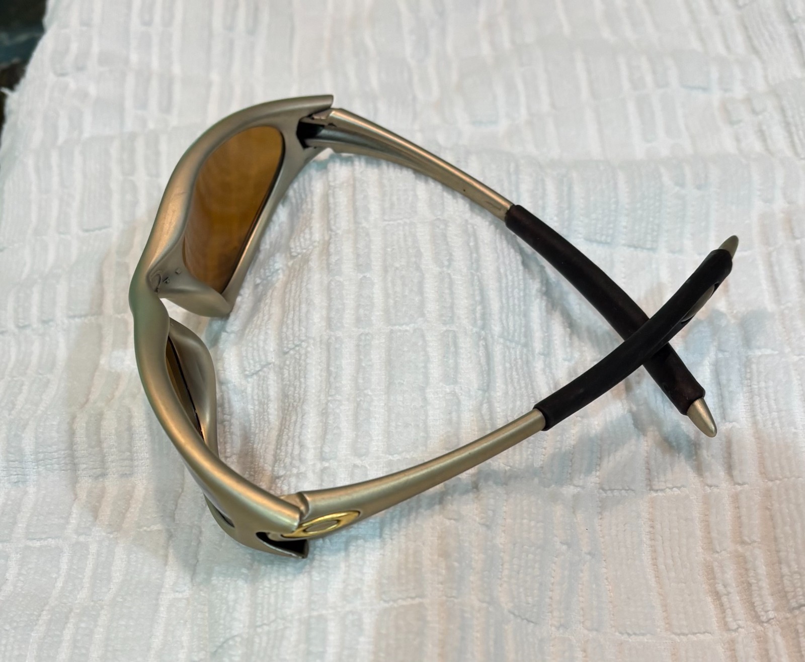 Oakley Minute 1.0 Sunglasses; Gold Frame with Amber Lenses