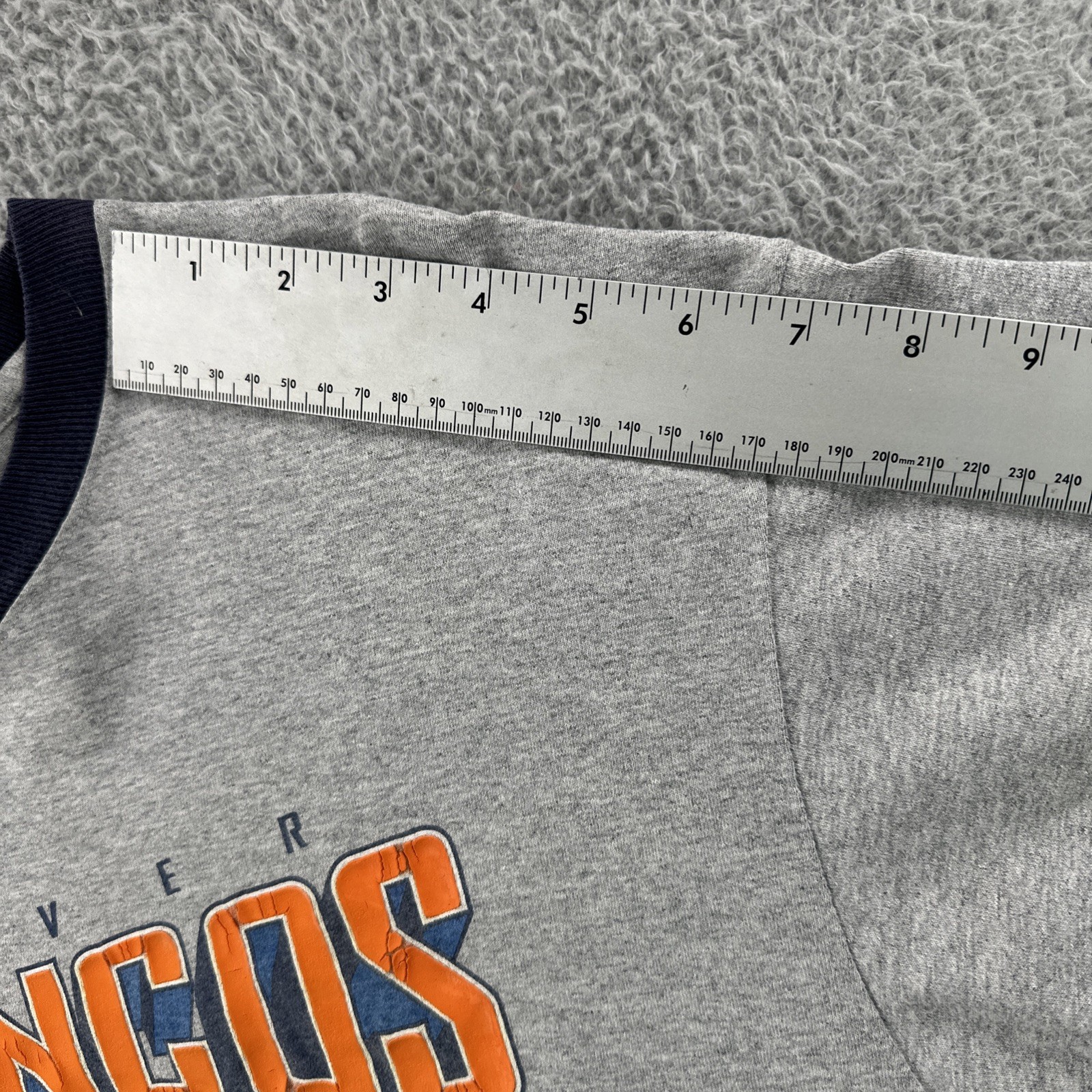 Reebok Adult Size Large Gray Ringer T Shirt NFL Denver Broncos Football Y2K Tee