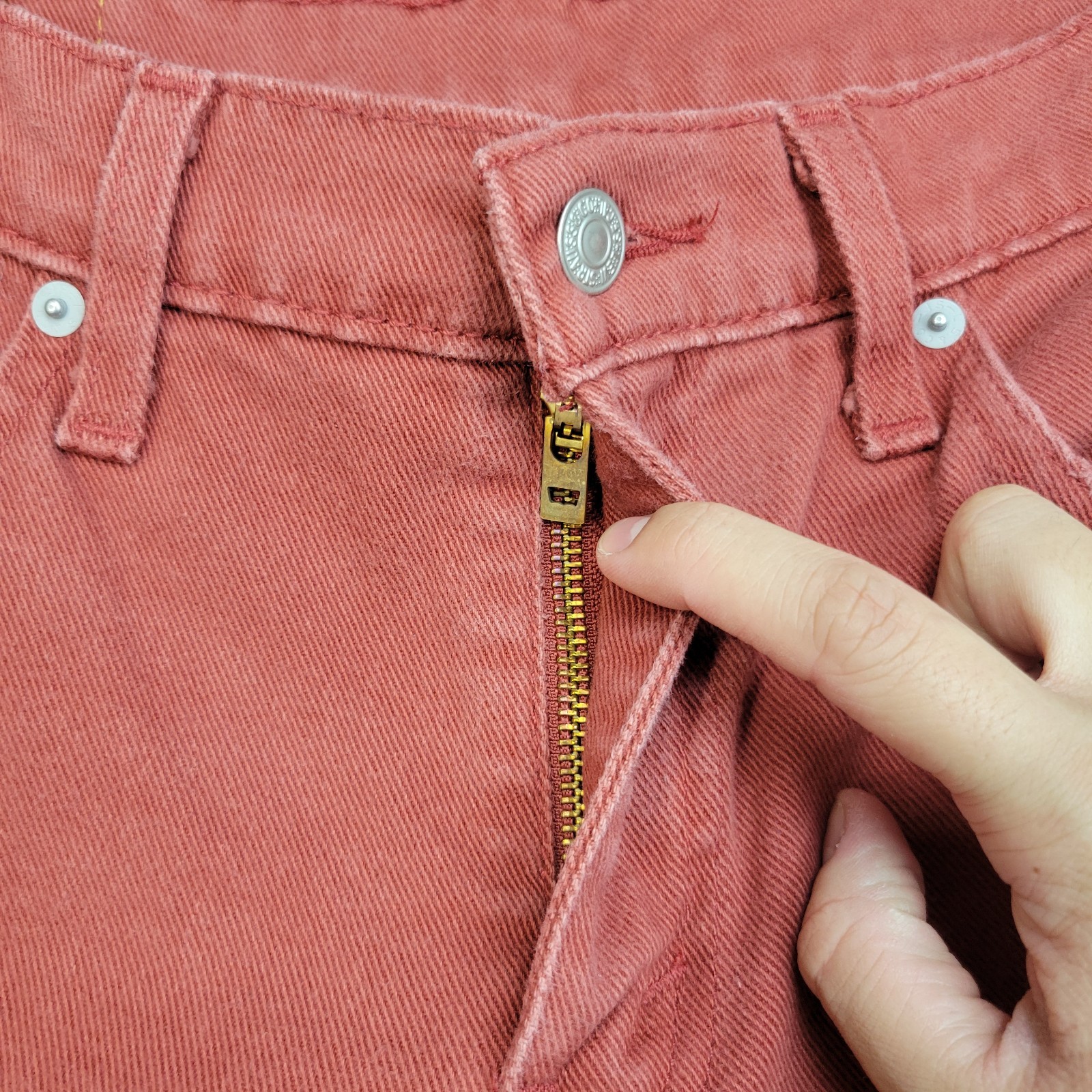 Levis 514 Jeans Mens 30×29 Red Denim White Tab Streetwear Festival Americana