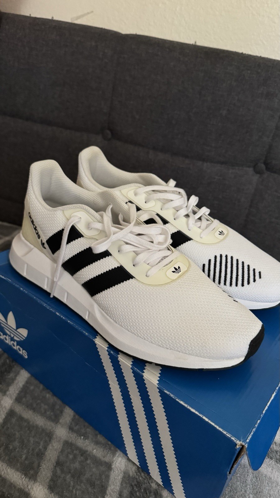adidas Swift Run RF ‘Cloud White’ Men’s Low Top Lace-Up White/Black FV5358 2020
