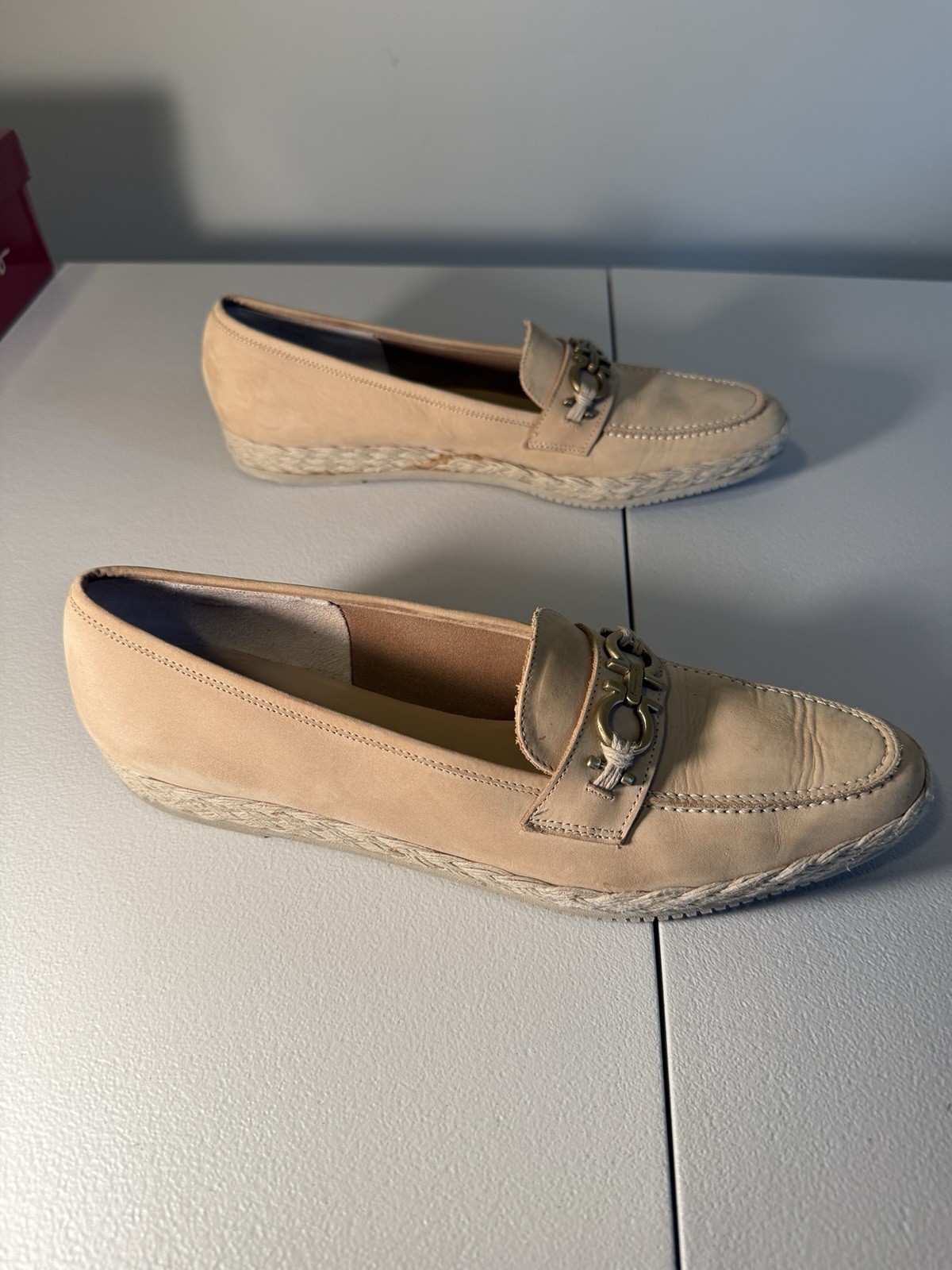 Salvatore Ferragamo Beige Nude Leather Loafers Classic Gancini Horsebit Size 9.5