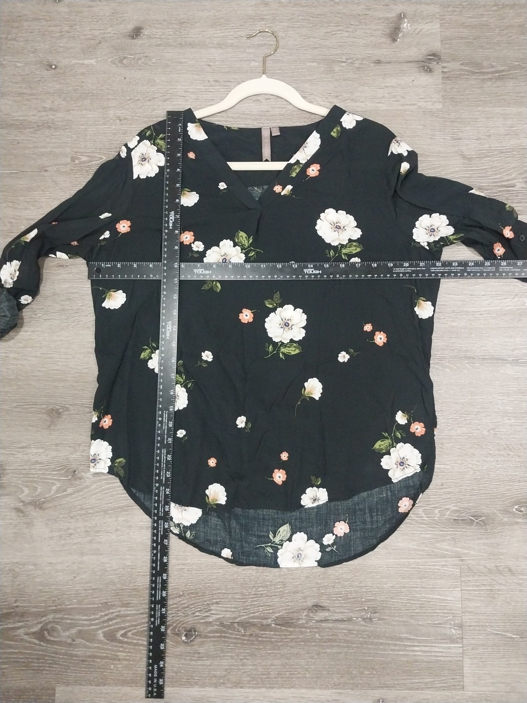 Brina & Em Large Black Roll-Up Tab Sleeve V-Neck Floral Top