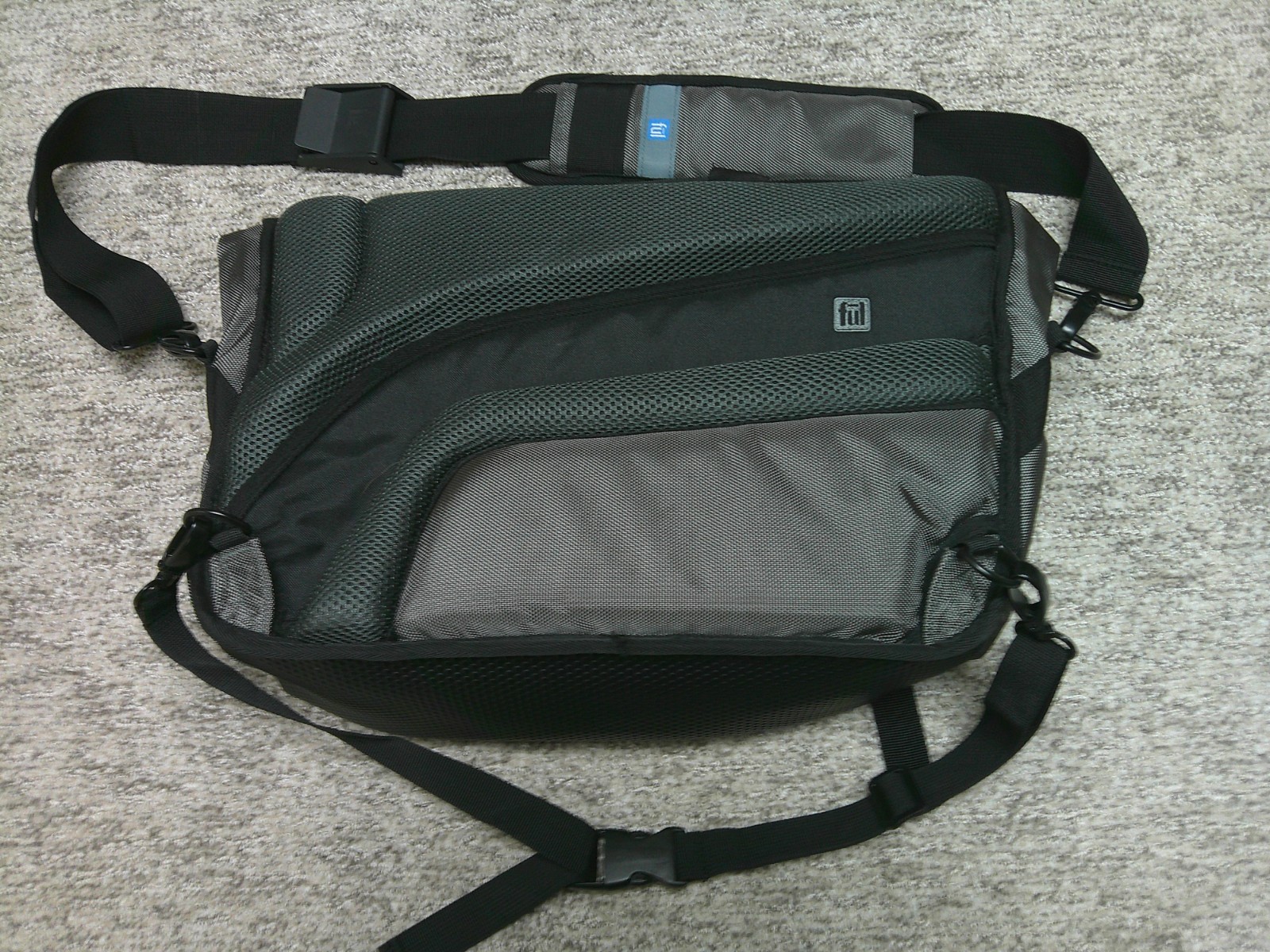 Ful Messenger Bag 18×4.5×11 Padded Laptop Black Gray Venom Energy Logo