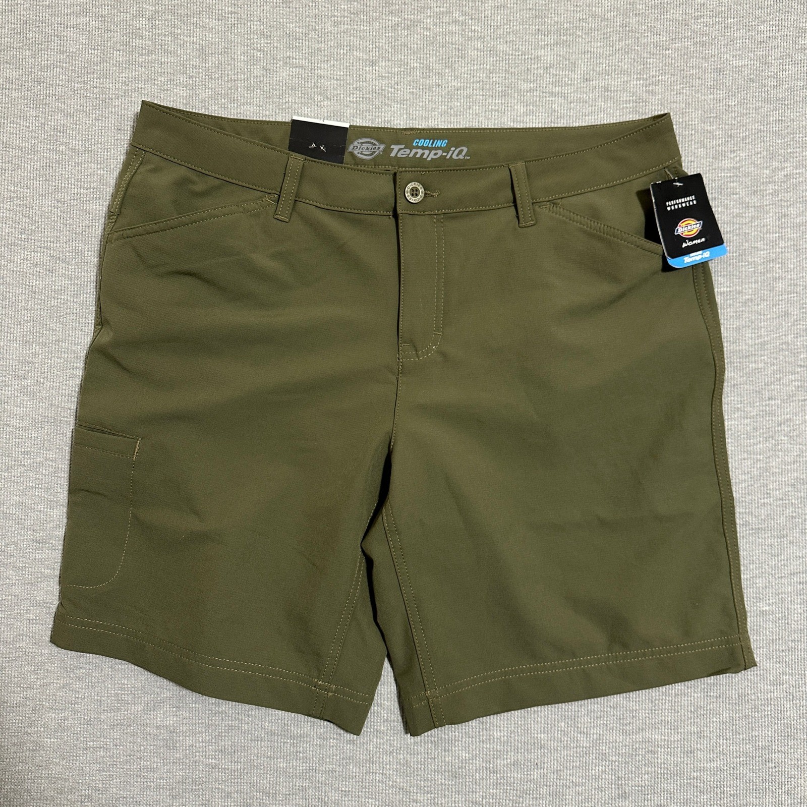 Dickies Temp-iQ Cooling Performance Shorts Moss Green Womens Size 14 NWT