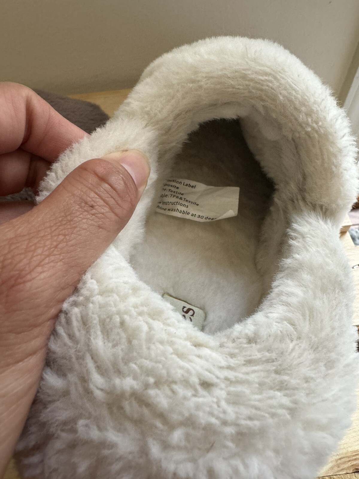 SnugToes women’s heated slippers with removable heat pads mocha size 5