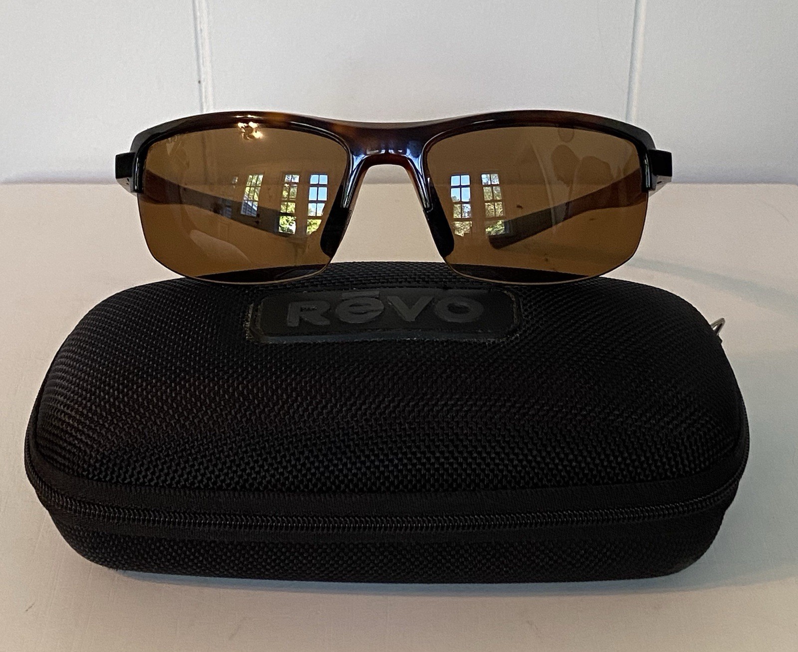 REVO Designer Polarized Sunglasses Crux S in Tortoise and Amber Lens RE4067 Revo