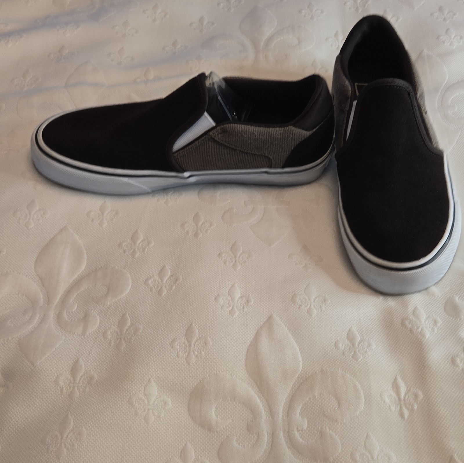 VANS Men’s Slip-On Casual Shoes Brown Canvas Upper Rubber Sole US 8 Logo
