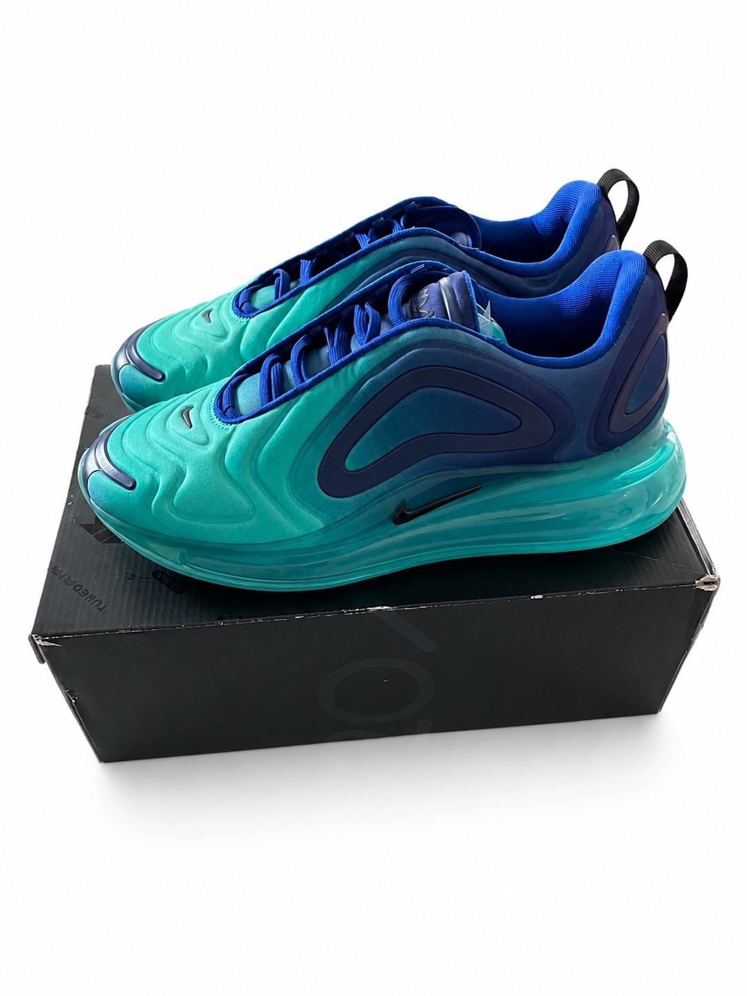 Nike Air Max 720 Sea Forest Men’s size 9 women’s 10.5 Excellent Condition !