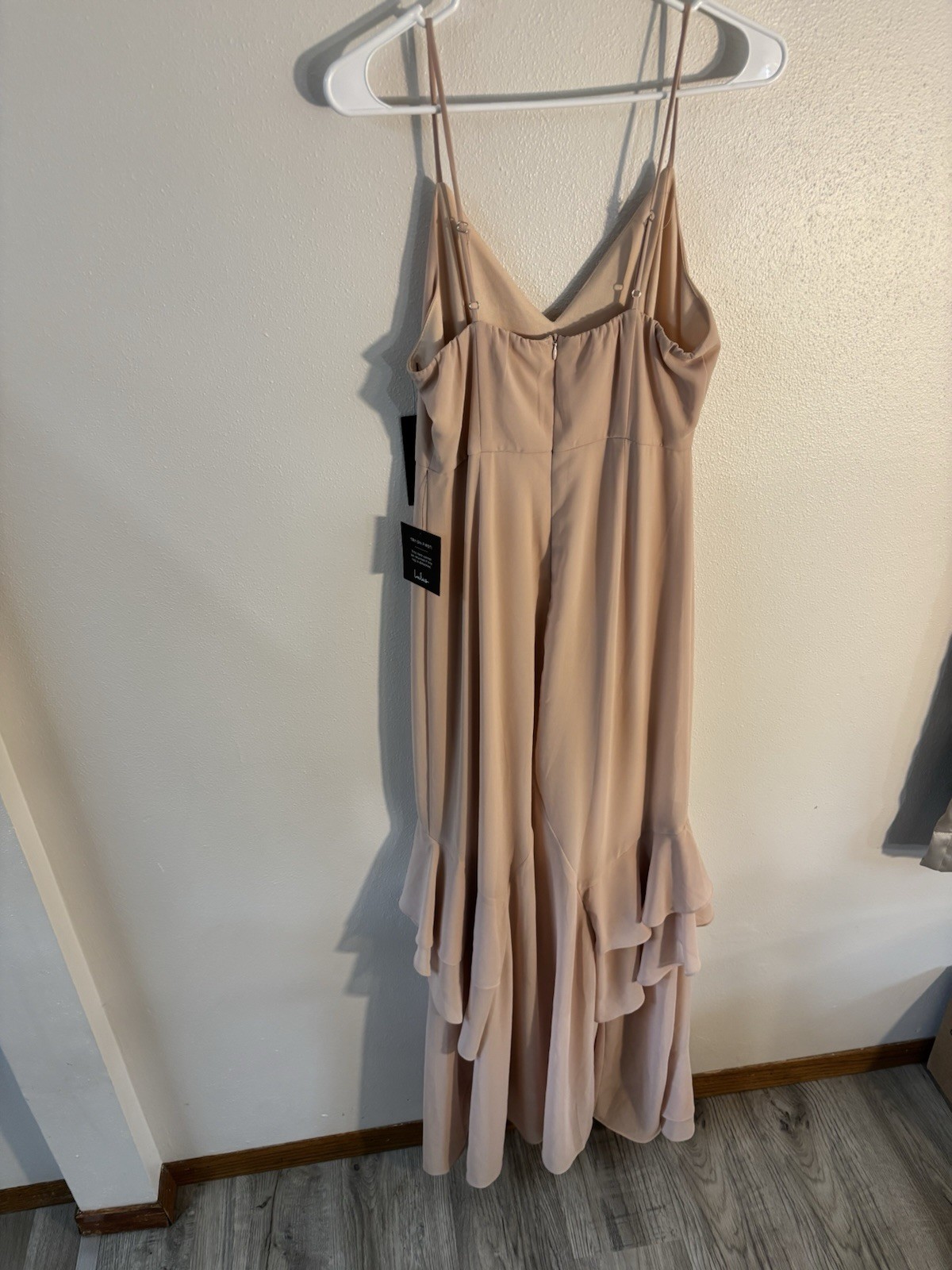 Lulus Women’s Beige V-Neck Chiffon Ruffle Maxi Dress Polyester Size M E-7