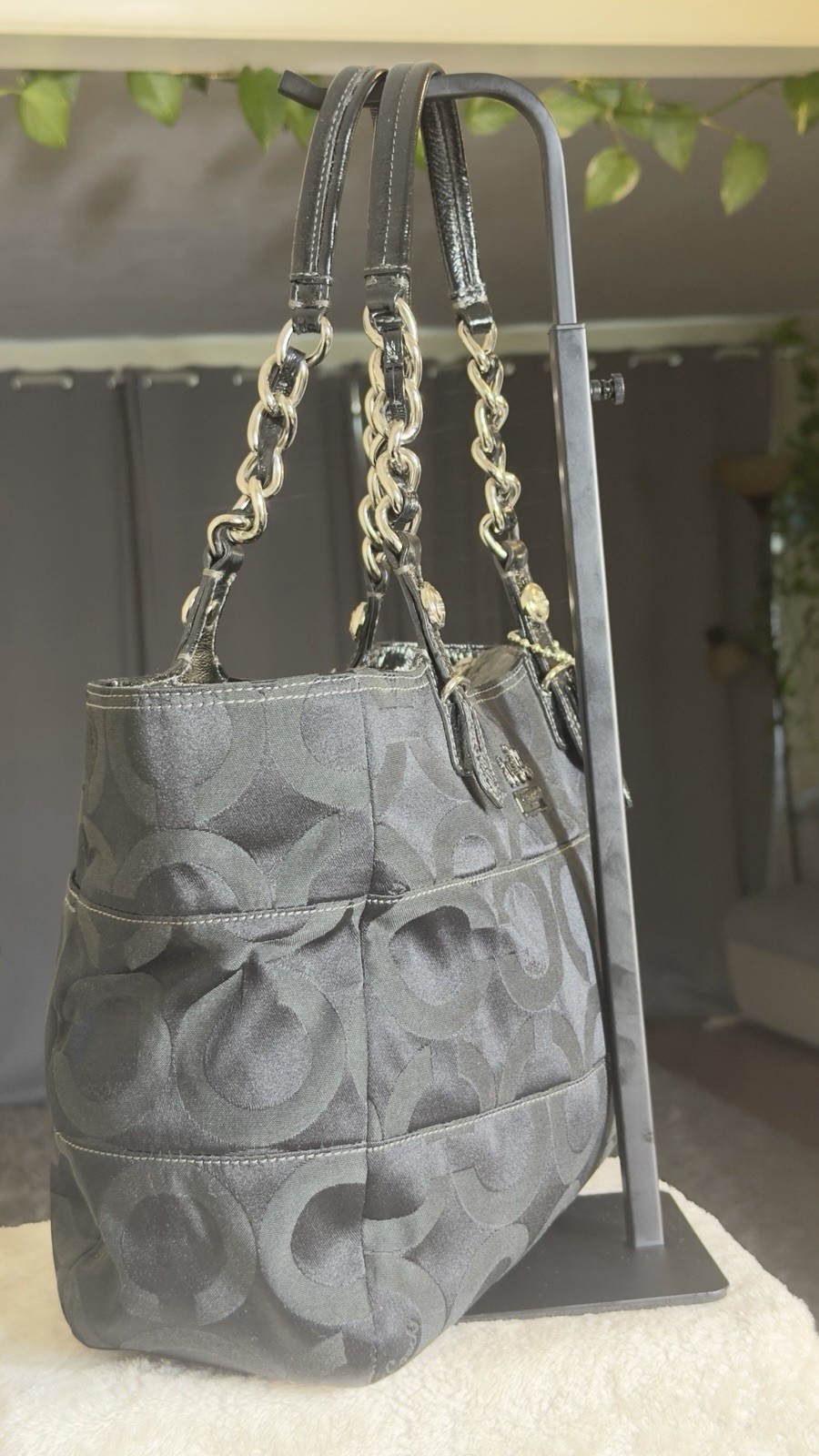 Coach Madison Signature Logo Tote Bag Black Zip Closure Silver Chain Straps