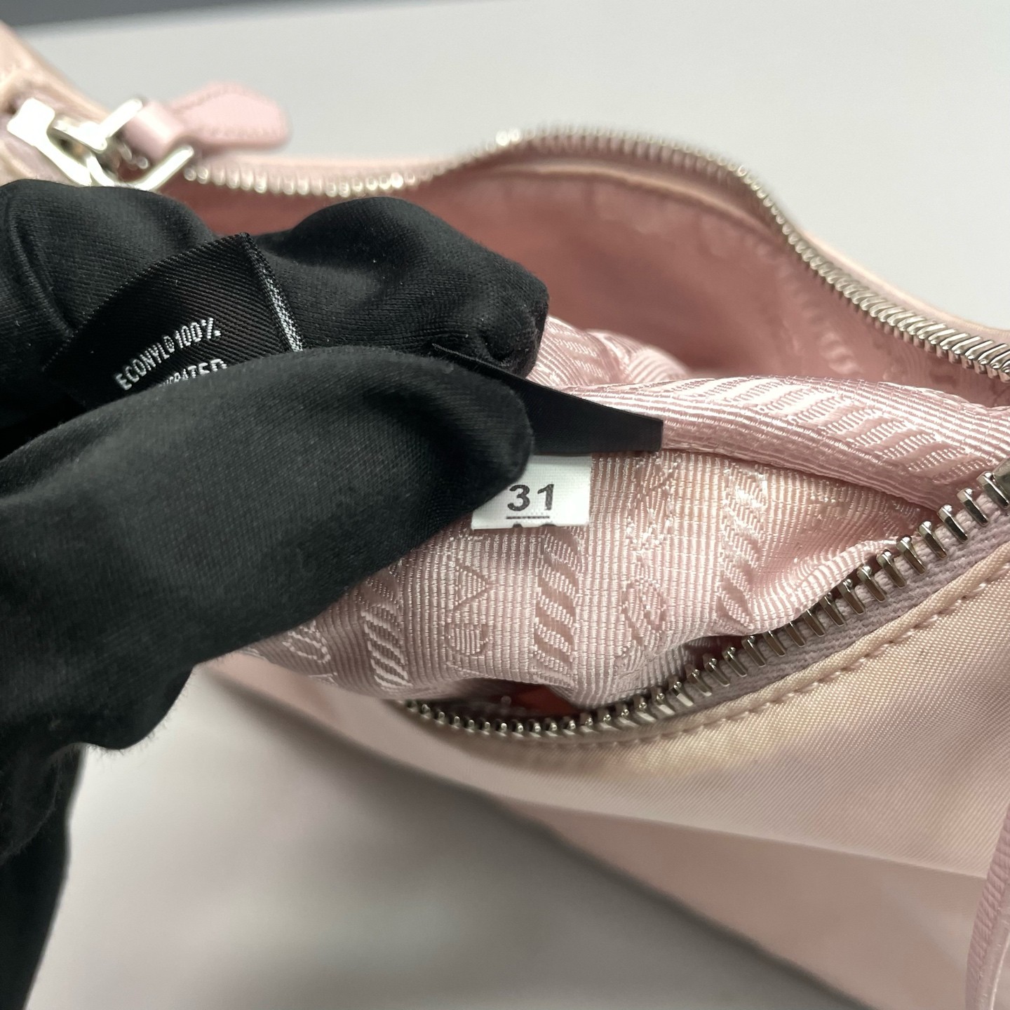 Prada Re-Edition 2005 Hobo Normal Lt Pink Parachute Nylon Crossbody Duty Paid