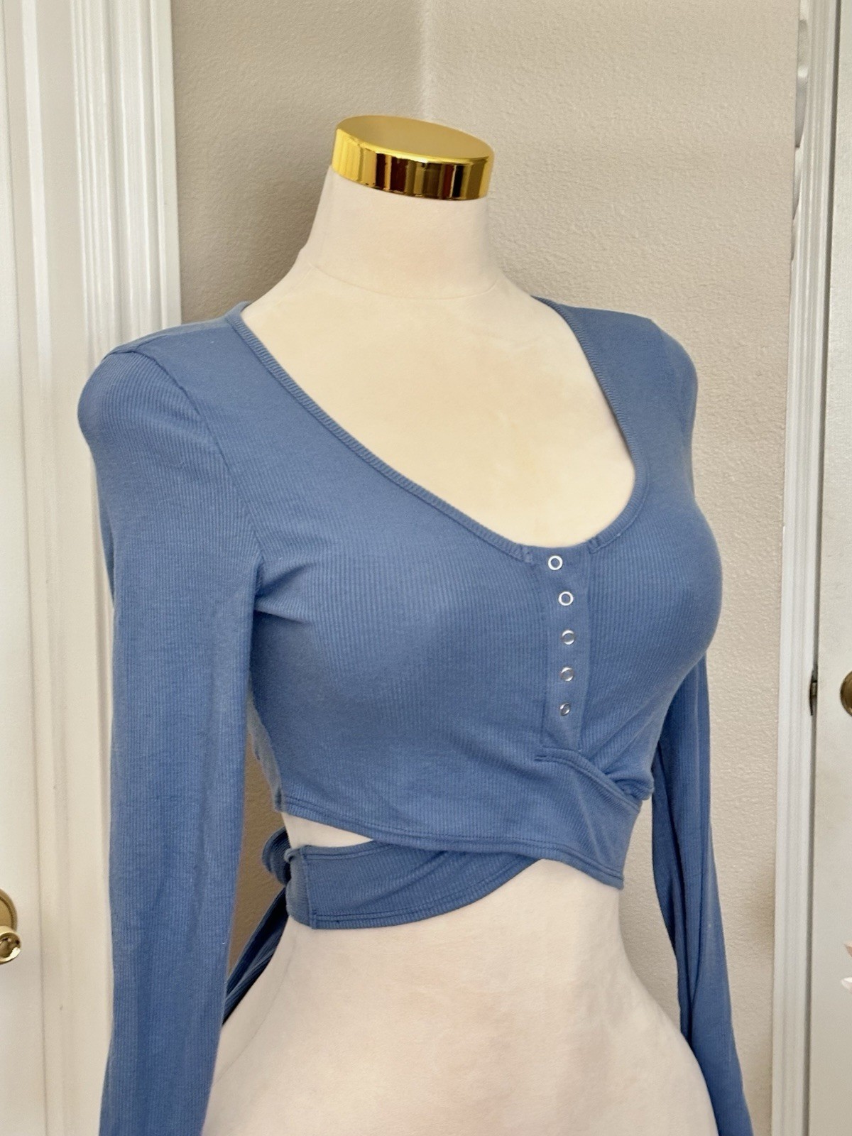 Love Tree Blue Ribbed Long Sleeve Crop Top w/ Snap-Button Front & Wrap Tie Sz S